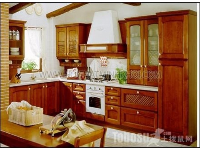 tủ bếp gỗ căm xe