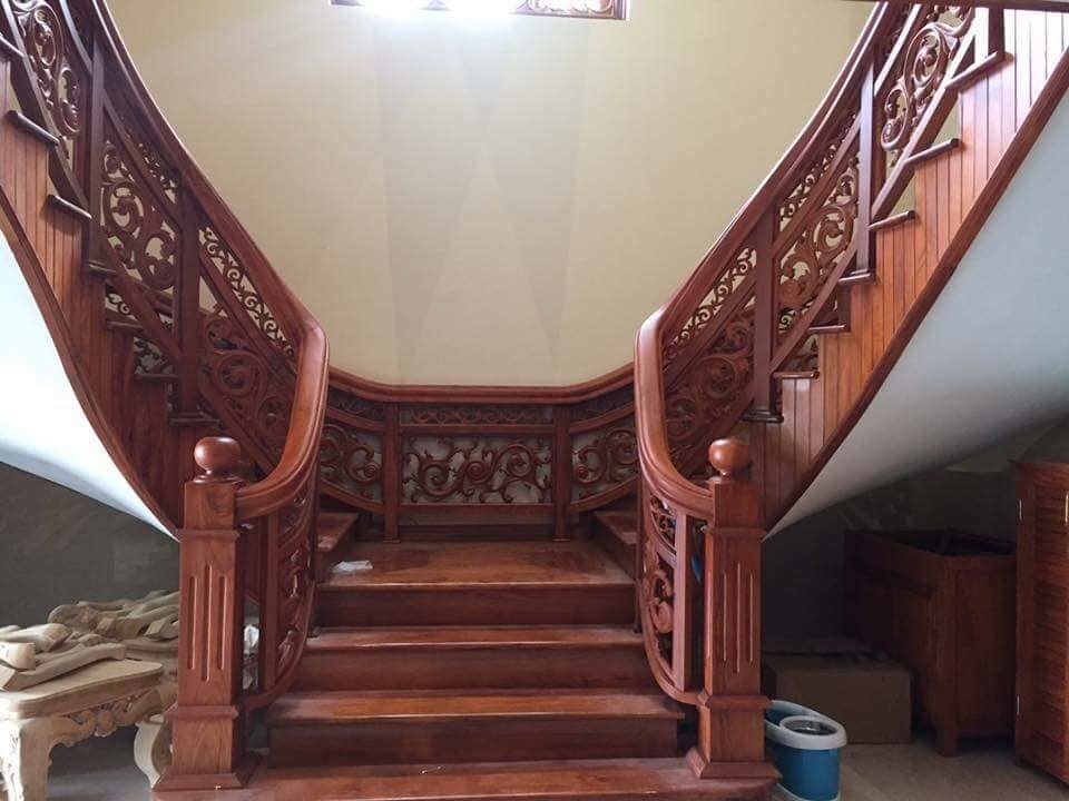 Thi Công Cầu Thang Gỗ Tự Nhiên
