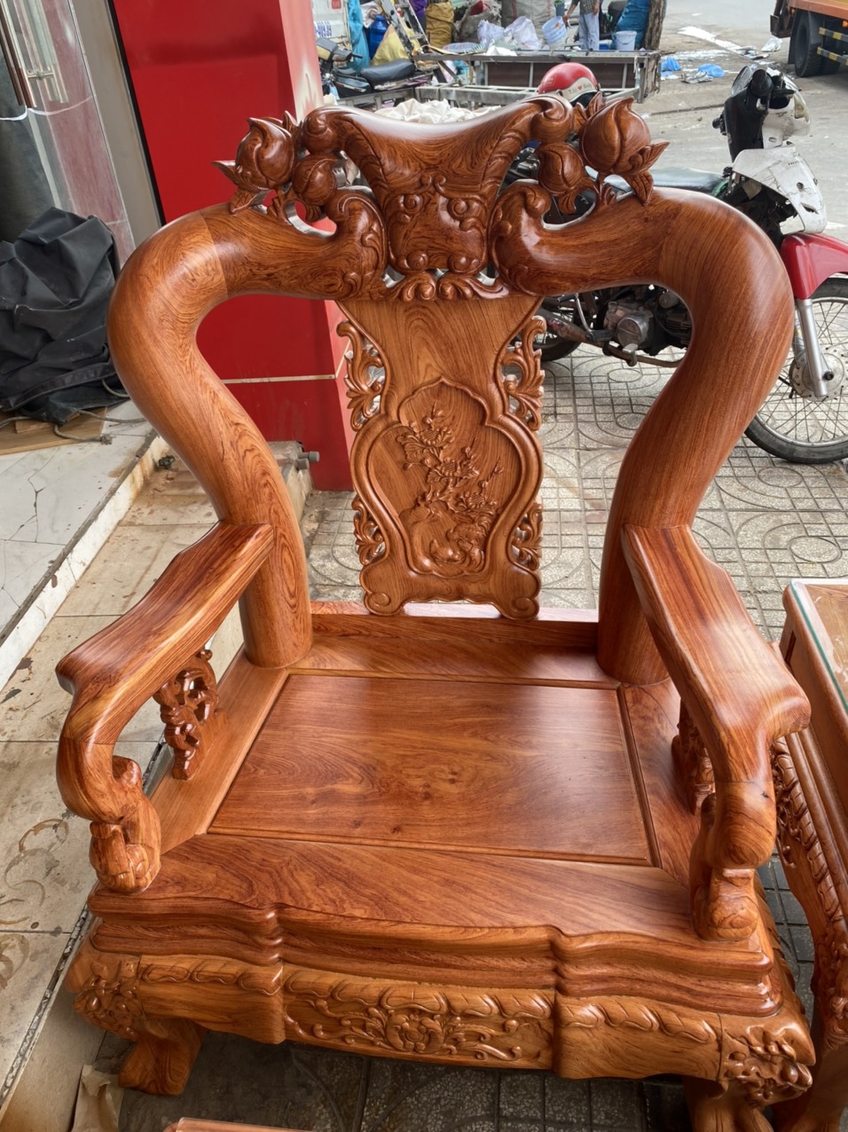 Salon gỗ hương đá tay 12 - SL3014