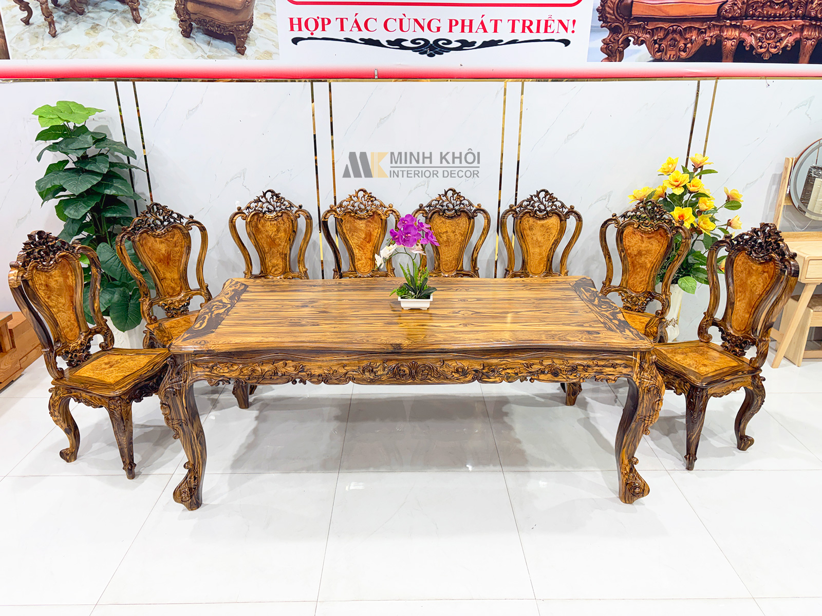 Bàn Ăn Gỗ Mun 8 Ghế Cổ Điển Cao Cấp - BA255