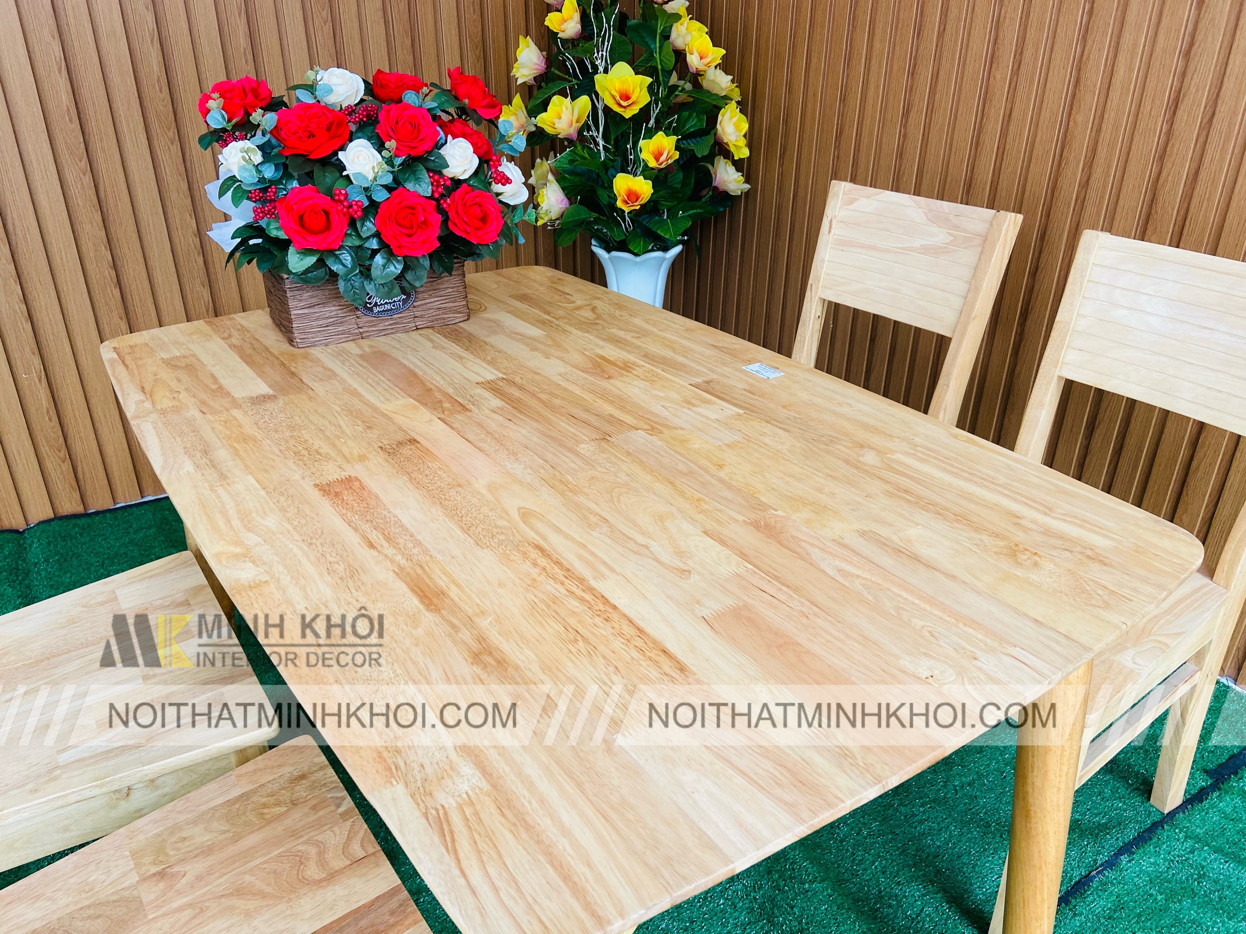 Bàn Ăn Gỗ Thông Ghép 1m2 x 4 Ghế - MDS066