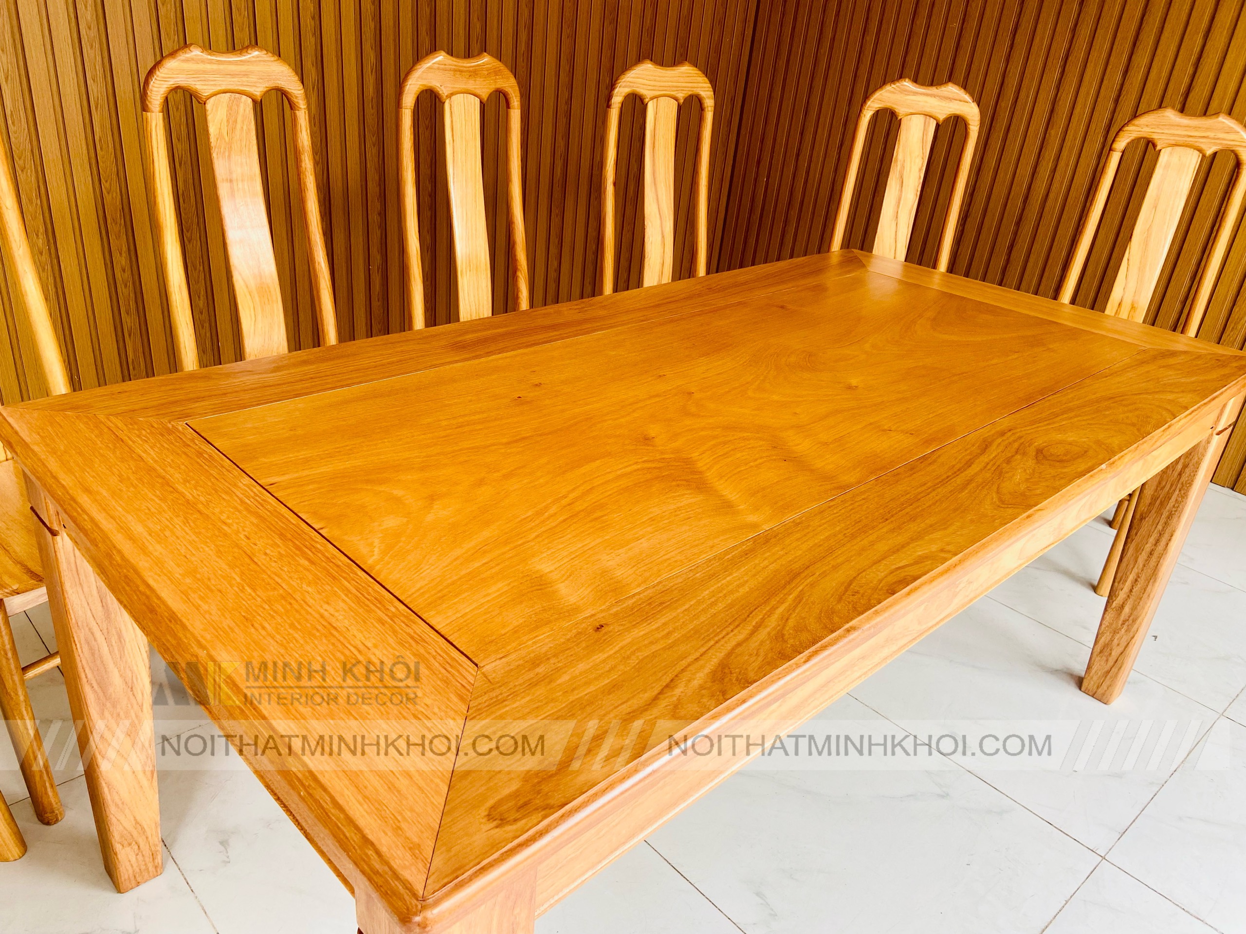 Bàn Ghế Ăn Gõ Đỏ Đầu Bò - BA1002