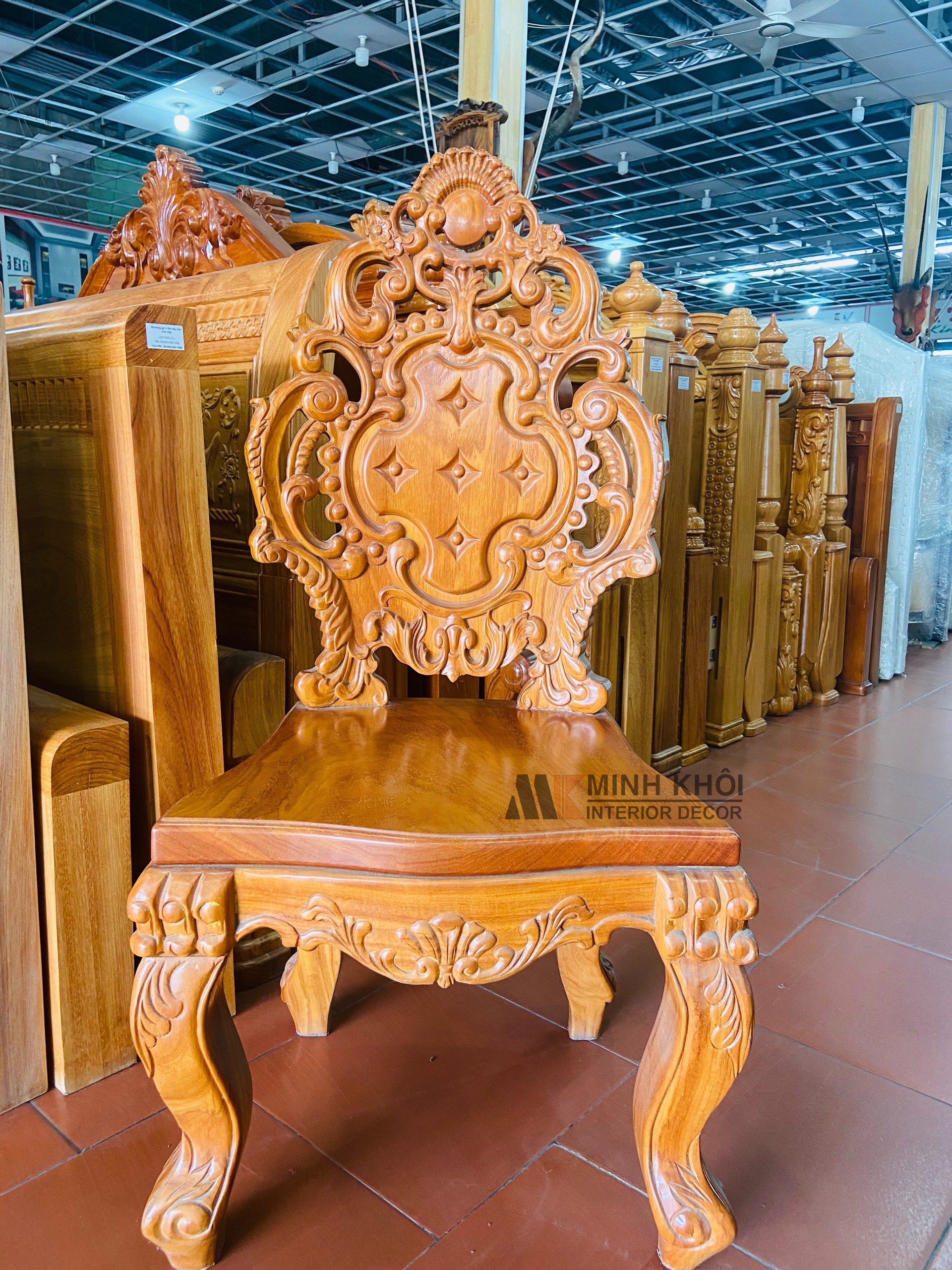 Bàn Ghế Ăn Nguyên Khối Gõ Đỏ 12 Ghế Cao Cấp - BA1015