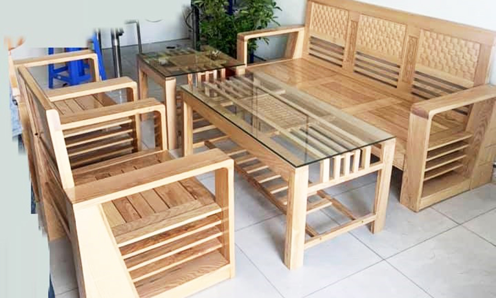 Với bộ bàn ghế gỗ phòng khách giá 5 triệu, bạn sẽ có được một không gian sống hiện đại và tinh tế. Với thiết kế đẹp mắt, chất liệu gỗ sáng bóng và đầy đủ tiện nghi, sản phẩm này sẽ giúp không gian sống của bạn trở nên trang nhã và ấn tượng hơn.