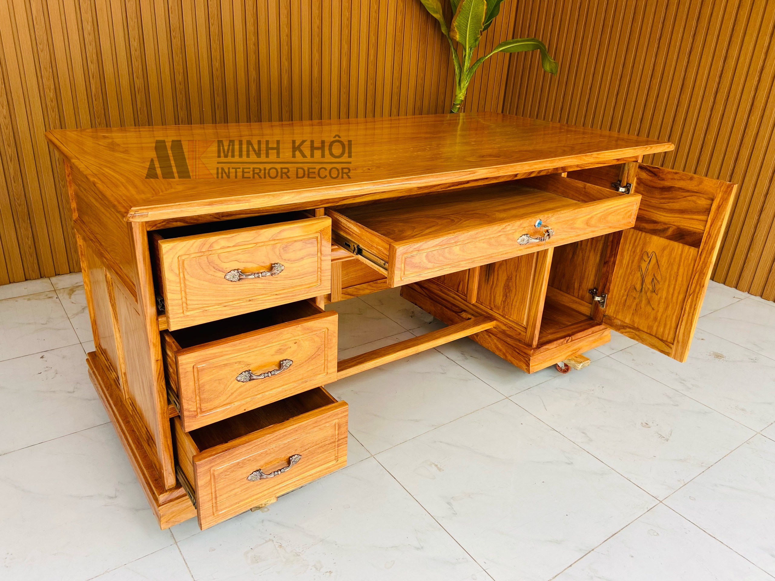 Bàn làm việc gỗ đỏ 1m8 – BLV907