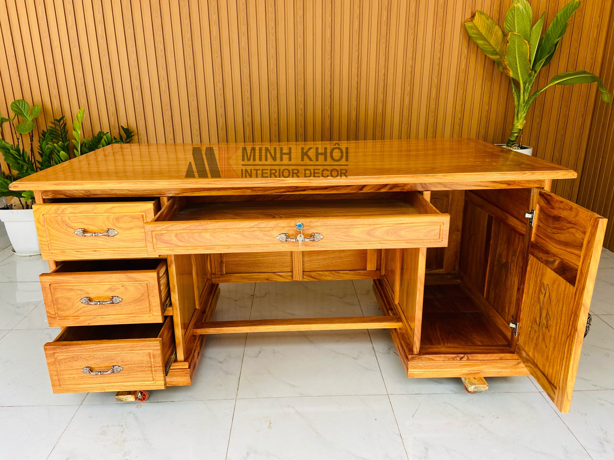 Bàn làm việc gỗ đỏ 1m8 – BLV907