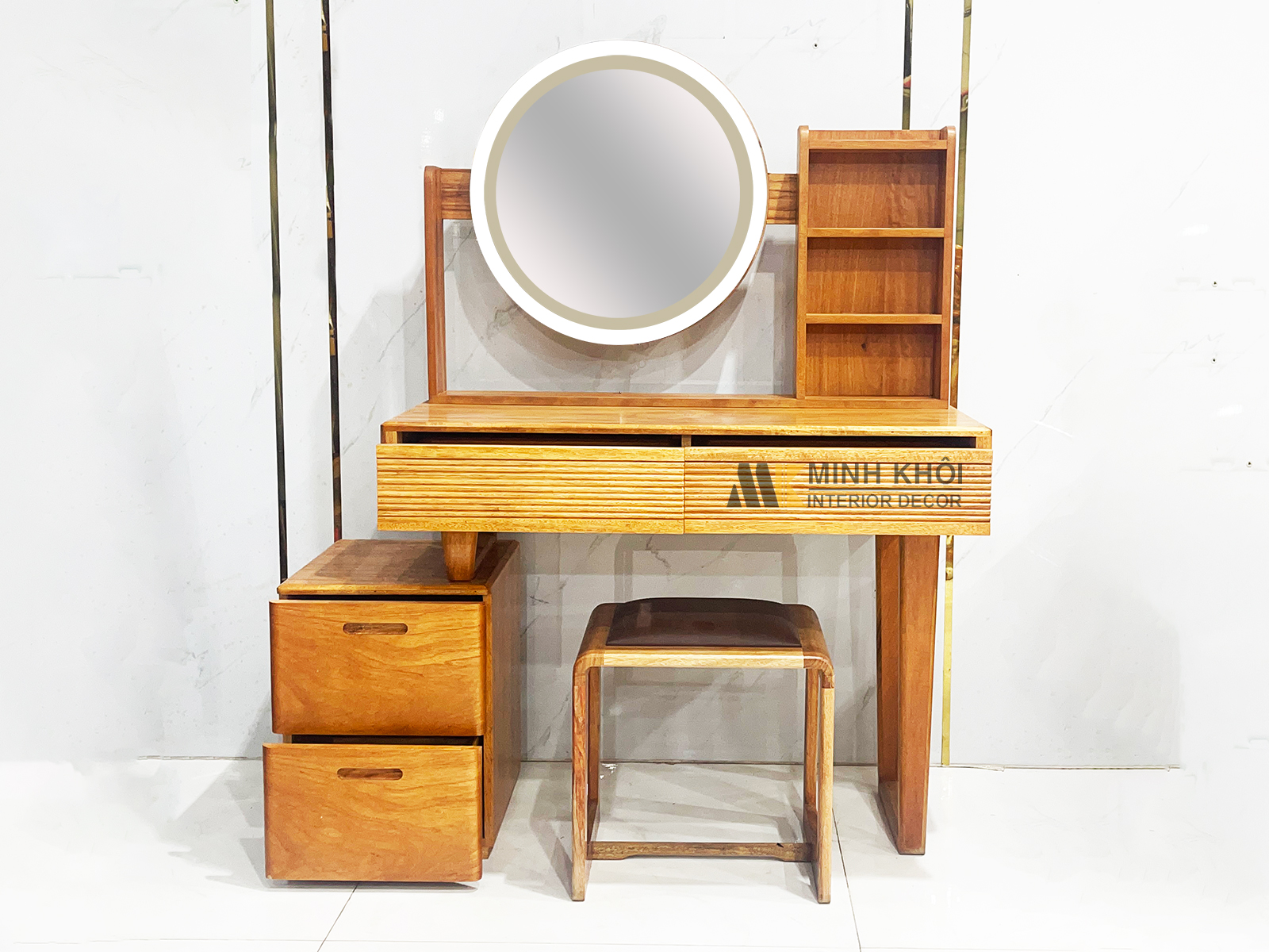 ban-phan-go-do-tien-loi-guong-cam-ung-btd929