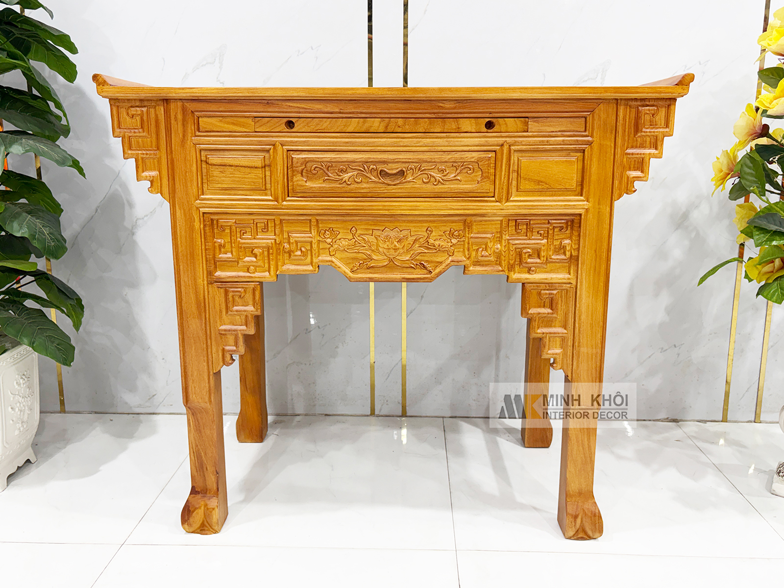 Bàn Thờ Gia Tiên Gỗ Gõ Đỏ Chạm Khắc Hoa Sen - BT905