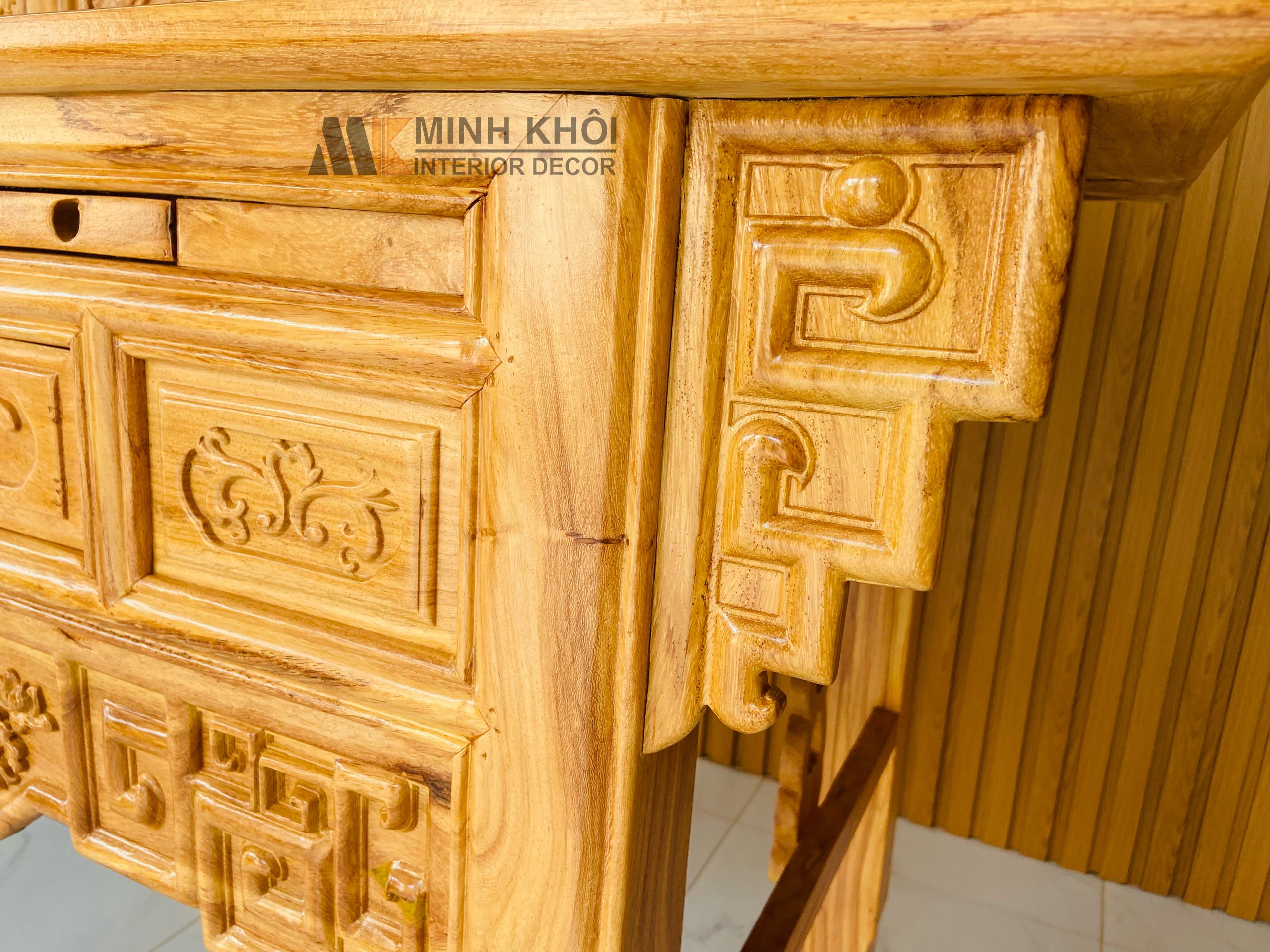 Bàn Thờ Gỗ Gõ Đỏ 2 Tầng Diềm - BT906