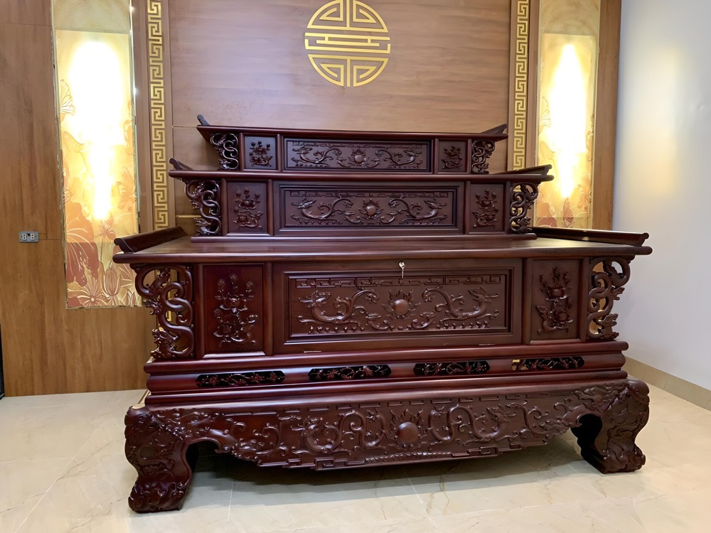 Mẫu sập thờ tam cấp bề thế