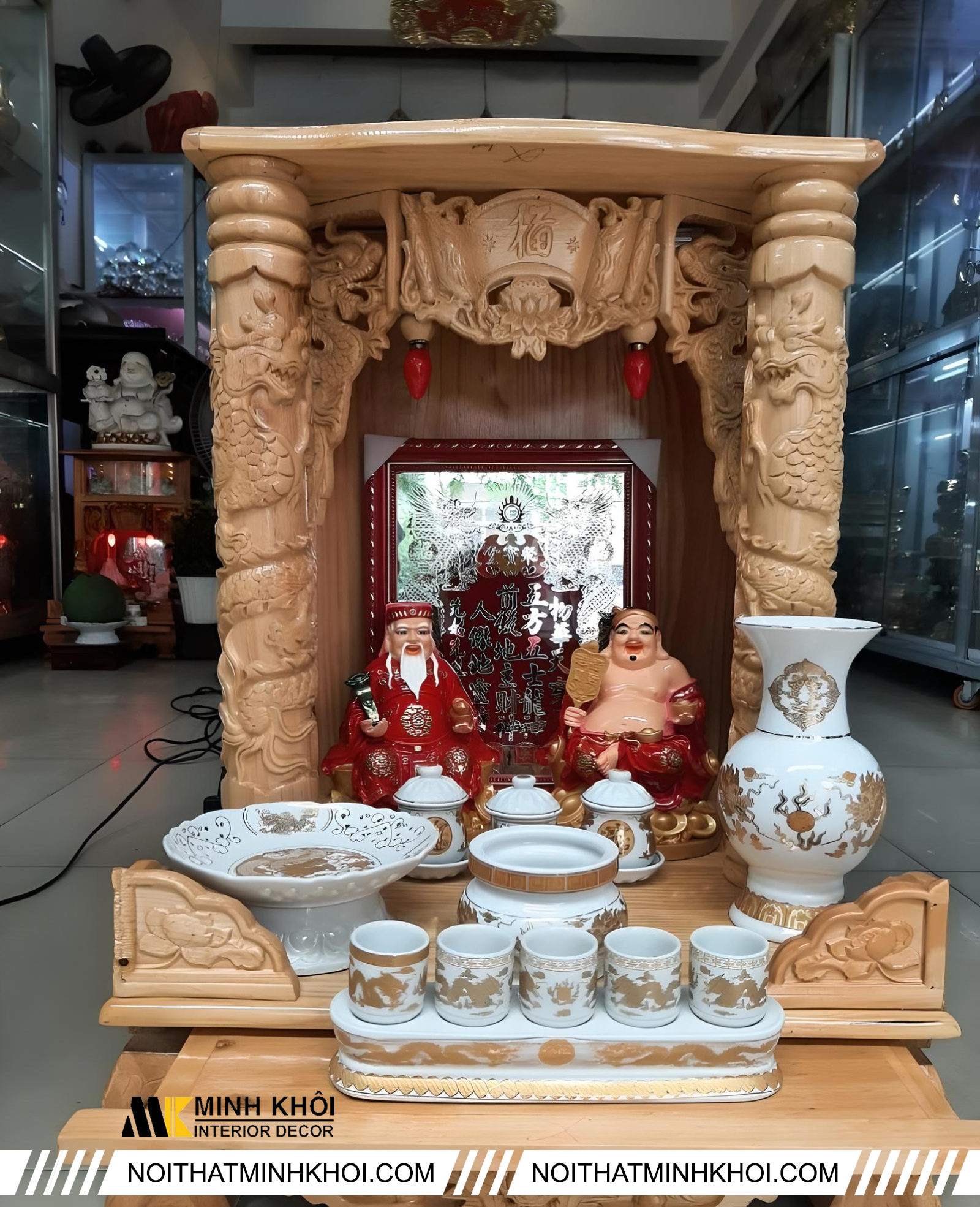 Cách đặt hũ gạo muối trên bàn thờ Thần Tài