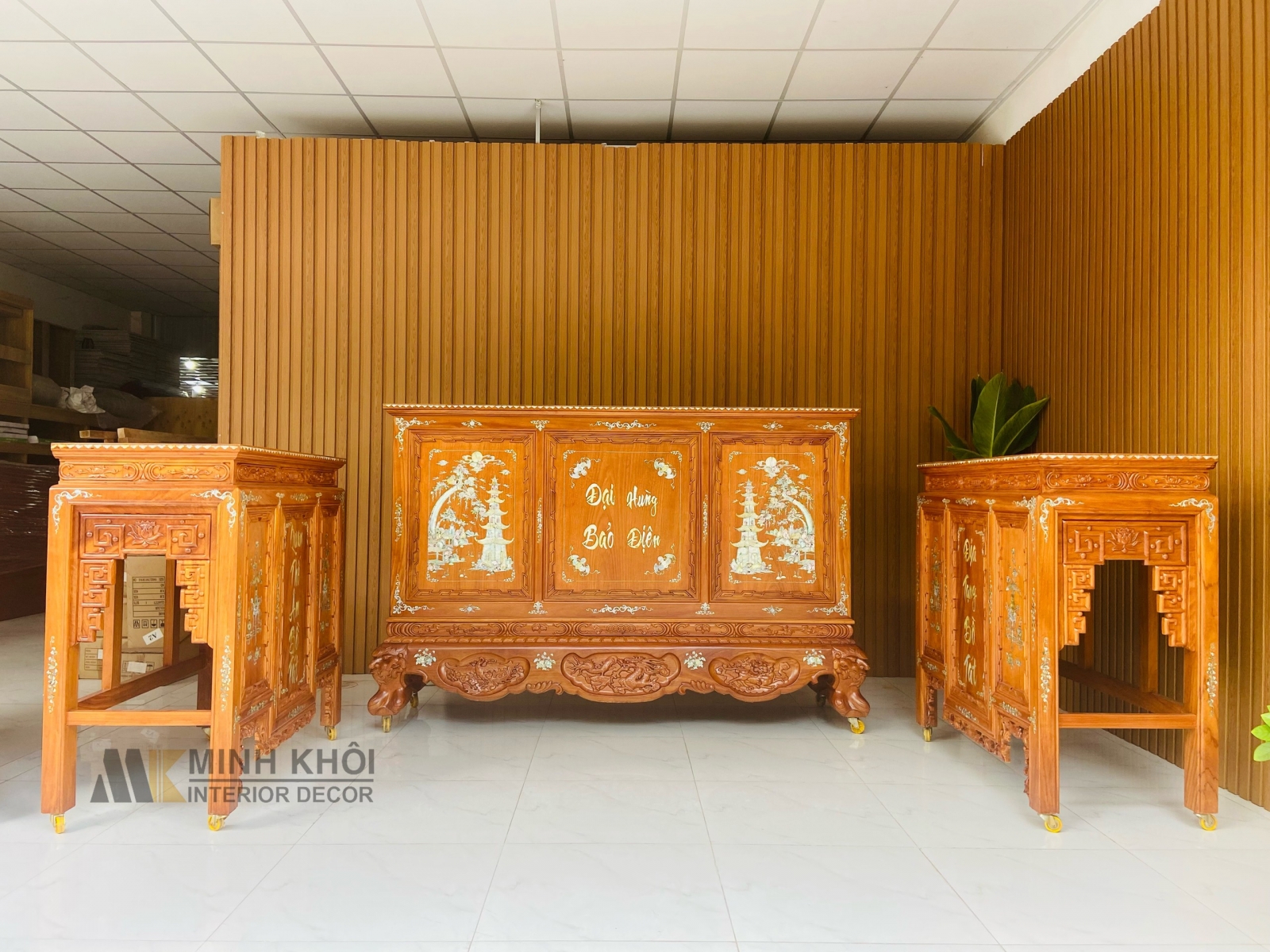 Mẫu tủ Thờ Gỗ Gõ Đỏ Khảm Trai Cao Cấp 2m07 - TT907