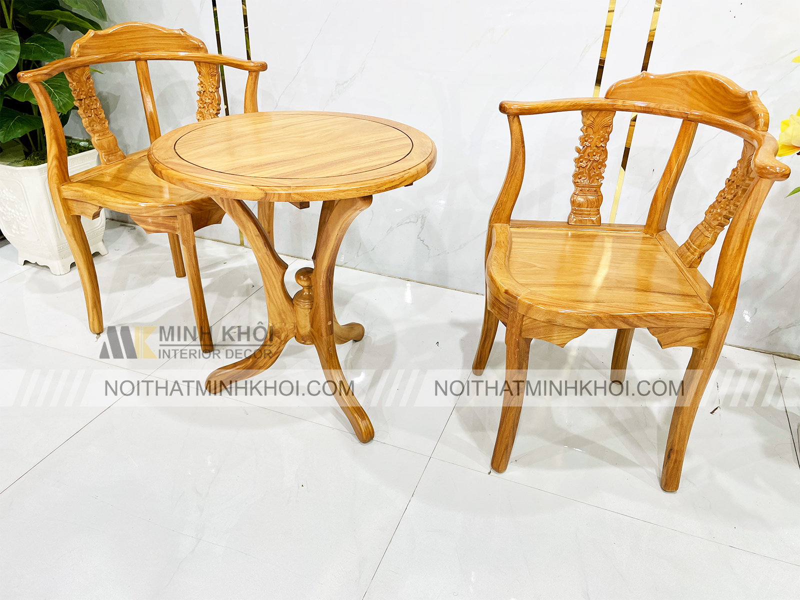 Bàn Trà Gỗ Gõ Đỏ Mặt Tròn 2 Ghế Đẹp - BTR205