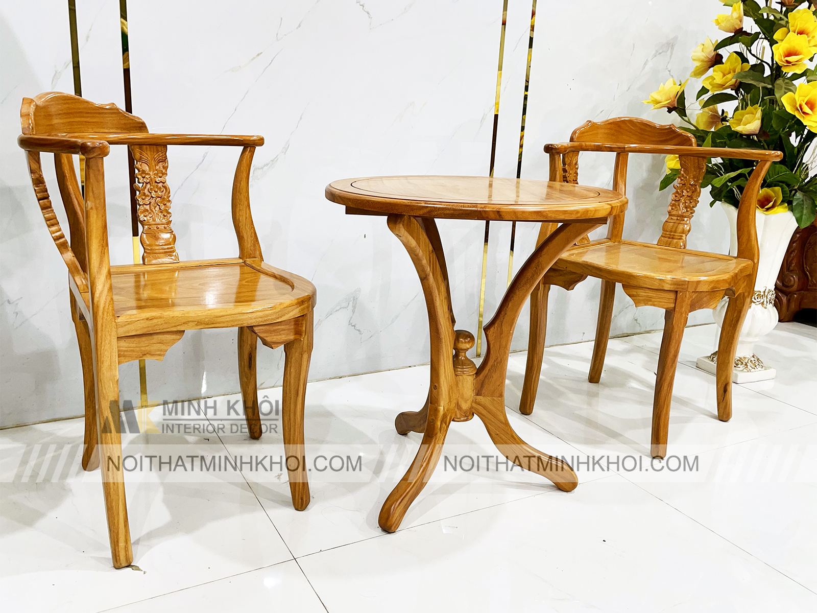 Bàn Trà Gỗ Gõ Đỏ Mặt Tròn 2 Ghế Đẹp - BTR205