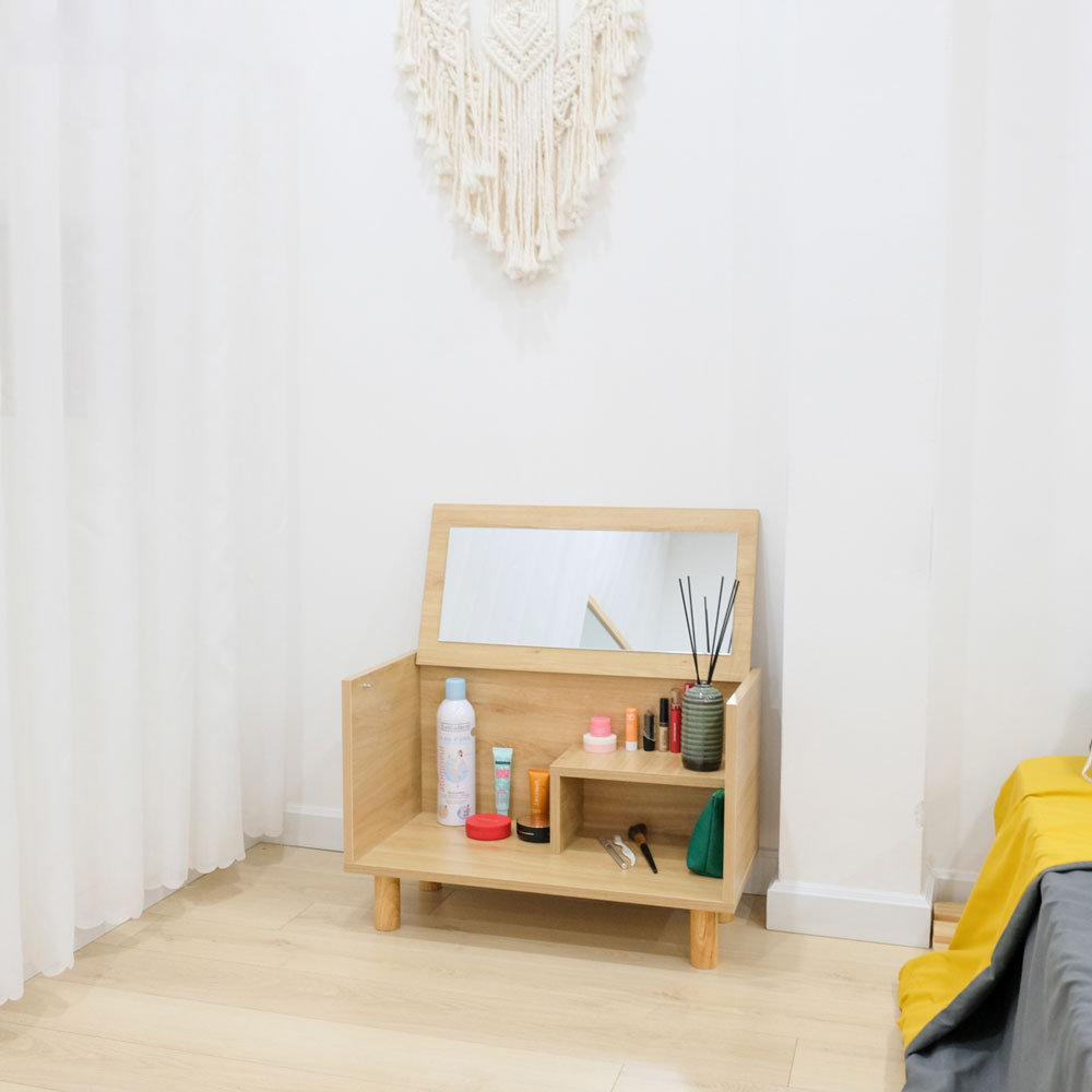 15+ Mẫu Bàn Trang Điểm Gấp Gọn Nhỏ Xinh Cho Các Chị em
