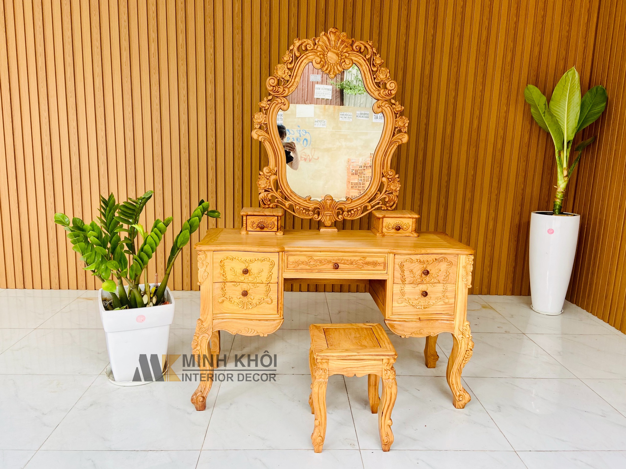 Bàn Trang Điểm Gõ Louis 5 Hộc Kéo- BTD278