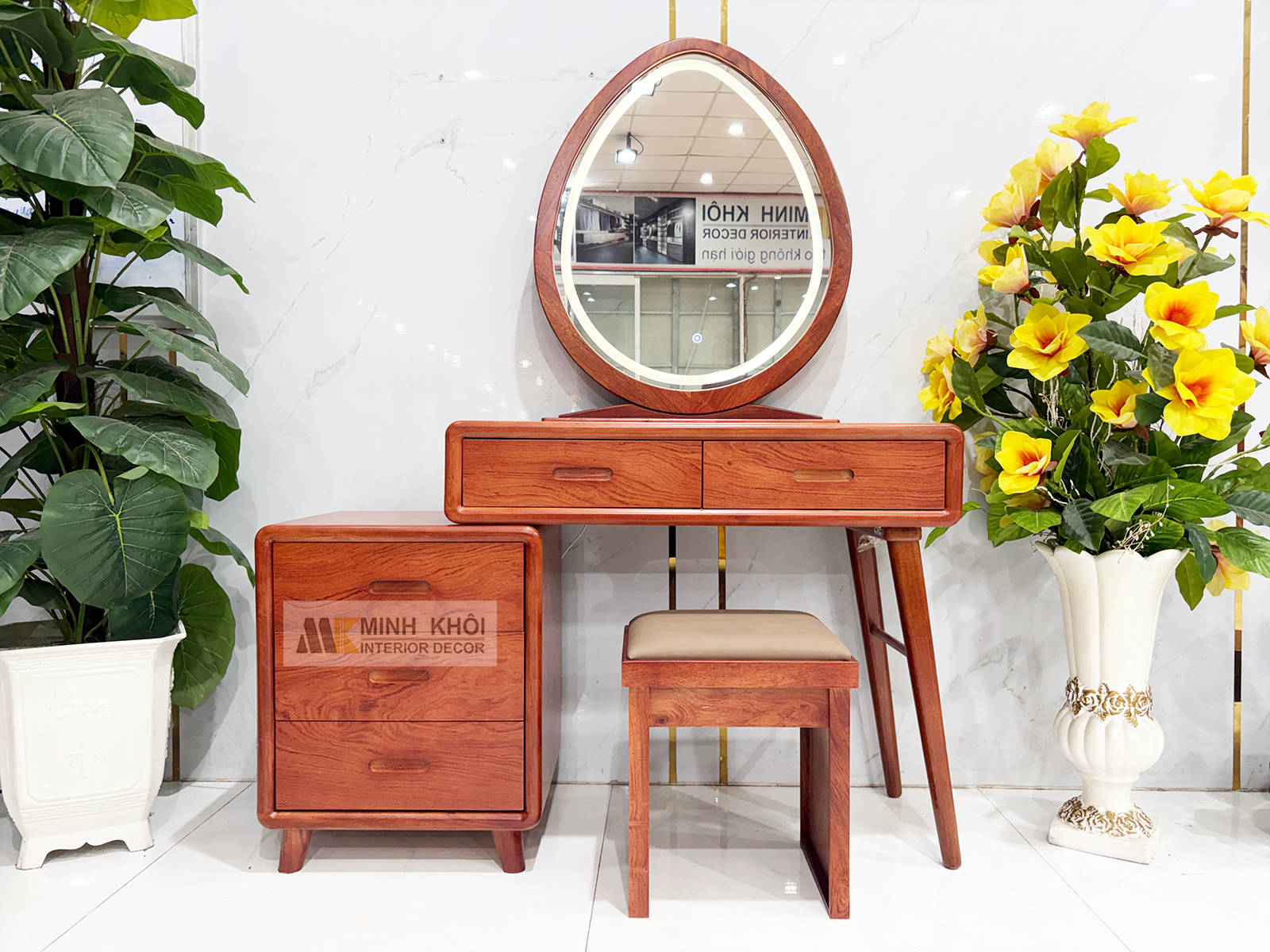 ban-trang-diem-huong-da-guong-giot-nuoc-led-btd807