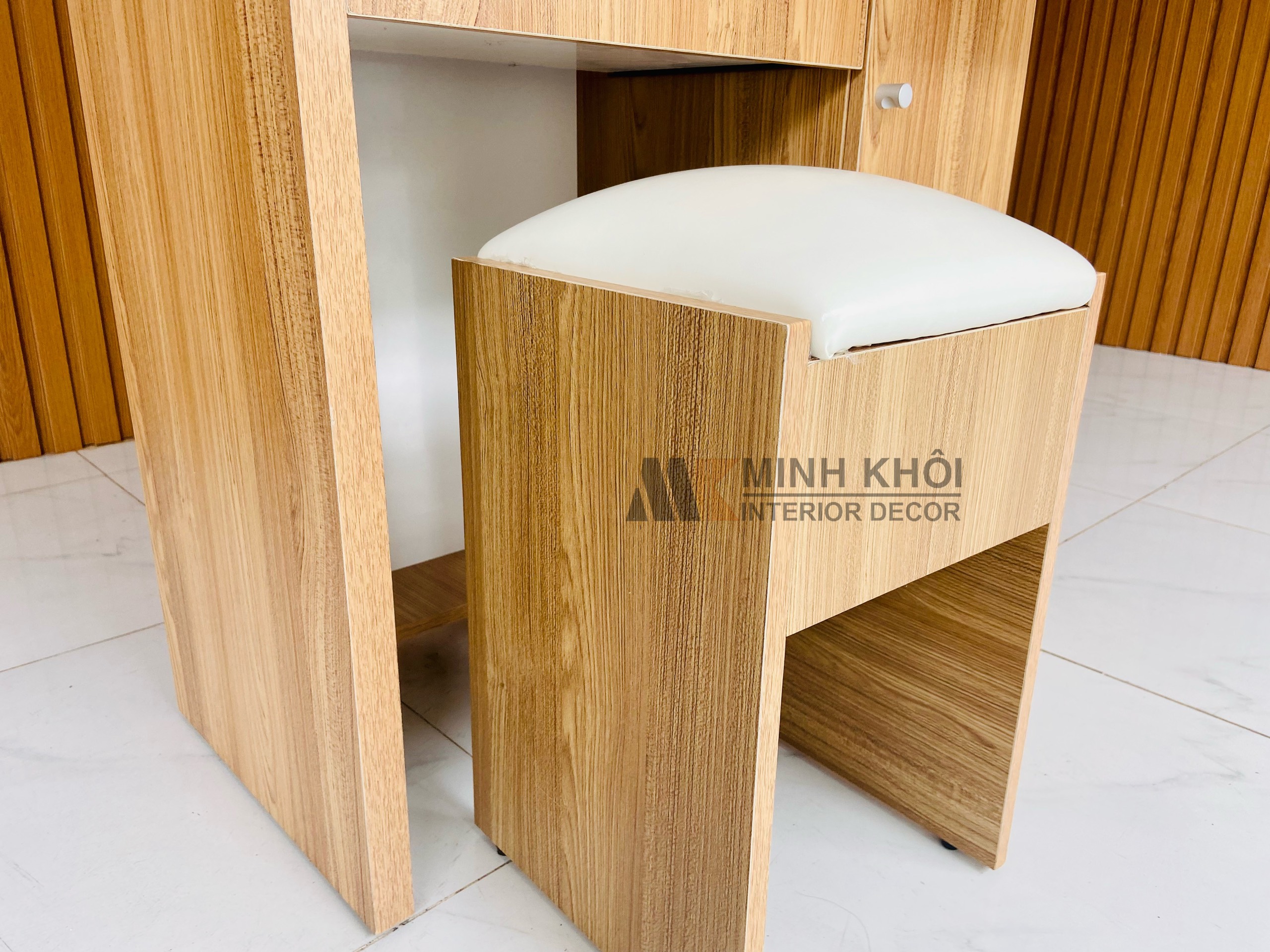 Bàn Trang Điểm MFC 80cm Kính Lùa - BTD104