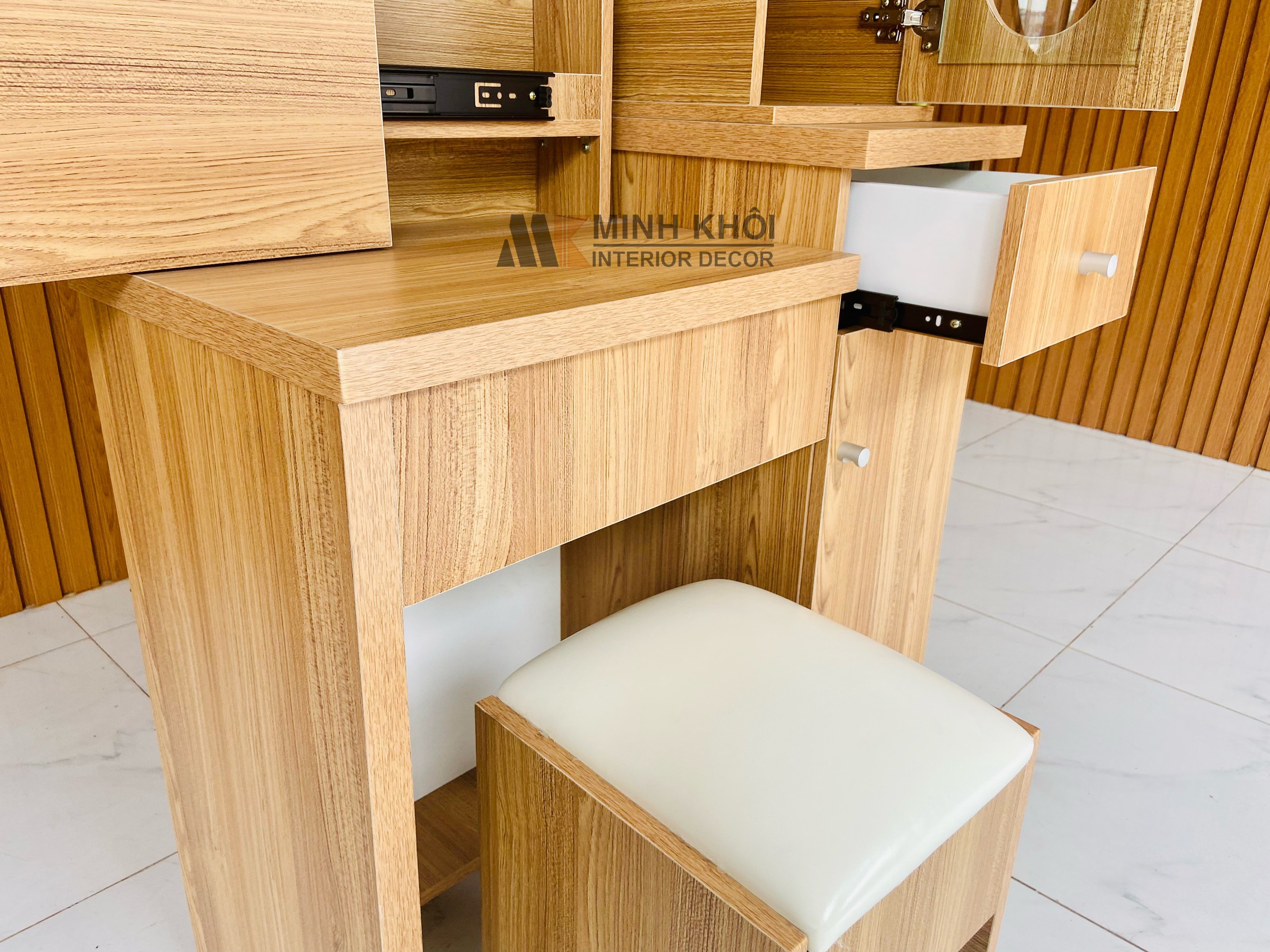 Bàn Trang Điểm MFC 80cm Kính Lùa - BTD104