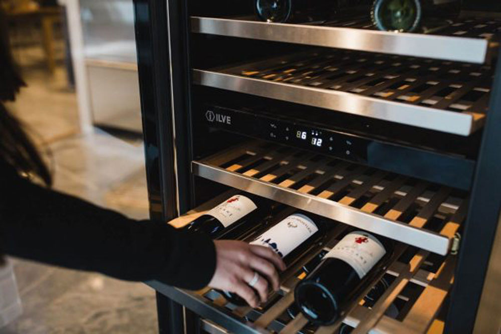 Có Nên Bảo Quản Rượu Vang Trong Tủ Lạnh Không?