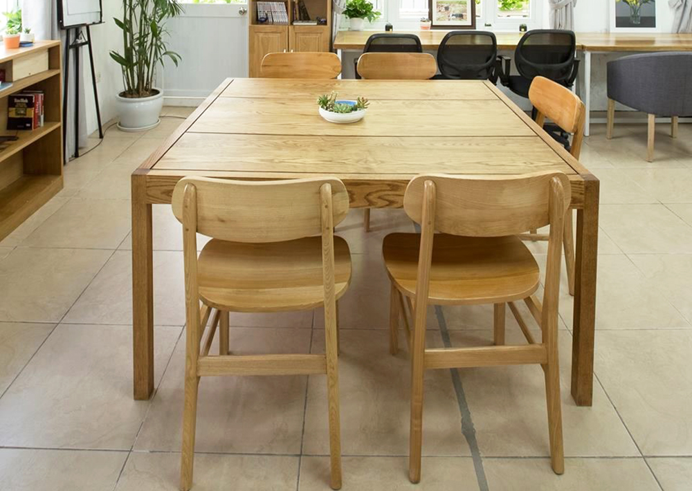 Bộ bàn ăn vuông gỗ tự nhiên đơn giản