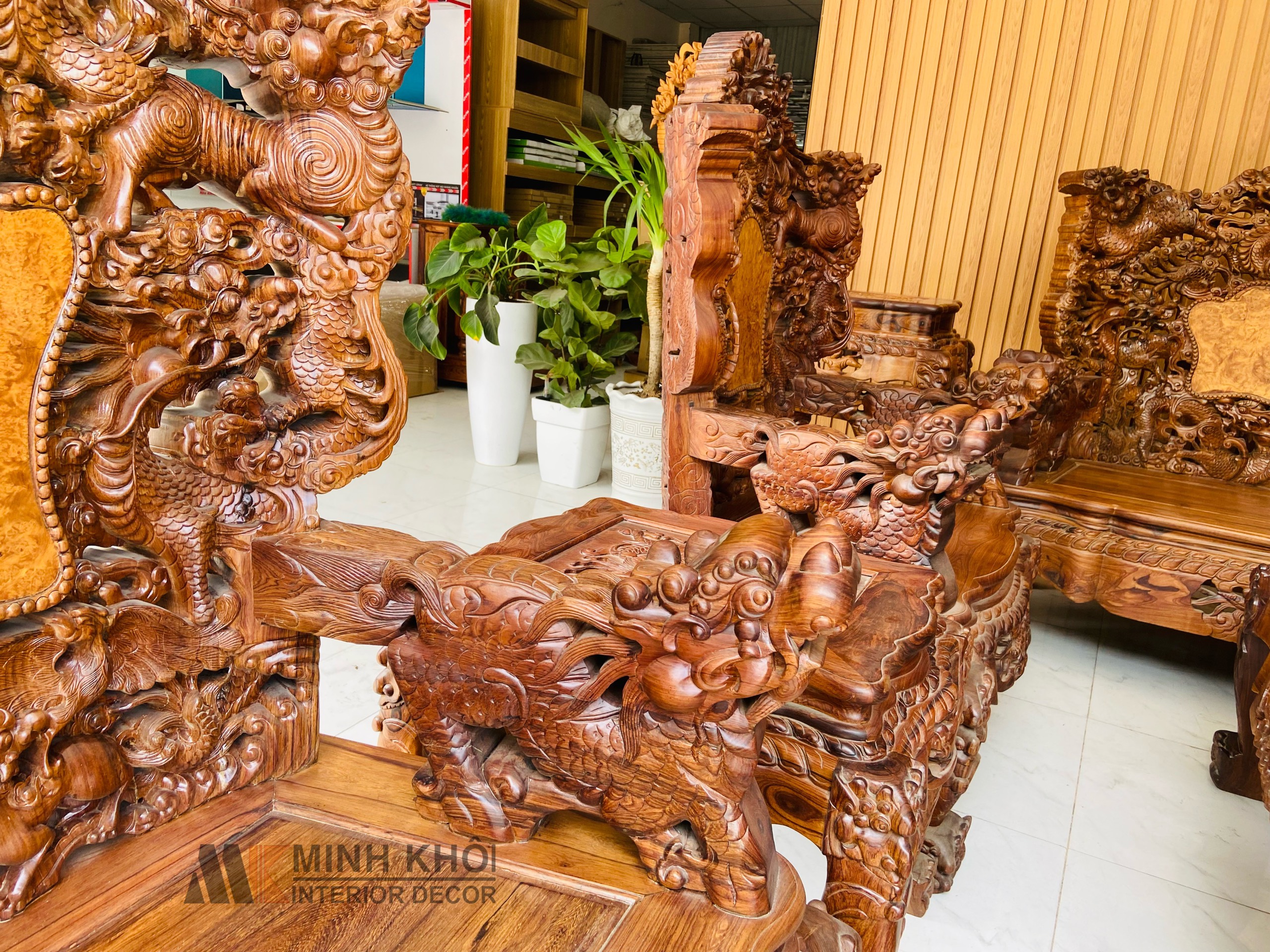 Bộ bàn ghế Cẩm lai chạm cửu long cao cấp - SL204