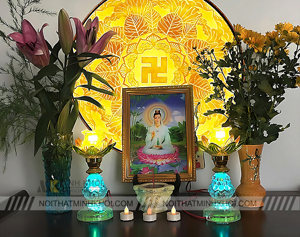 Quy chuẩn cắm hoa bàn thờ Phật được cập nhật và cải tiến để giúp tôn lên vẻ đẹp và tinh tế của không gian linh thiêng. Quy chuẩn này sử dụng những loại hoa thật sự tốt cho sức khỏe và mang ý nghĩa thuần túy của đạo Phật, đảm bảo sự trang nghiêm và đồng thời góp phần bảo vệ môi trường.