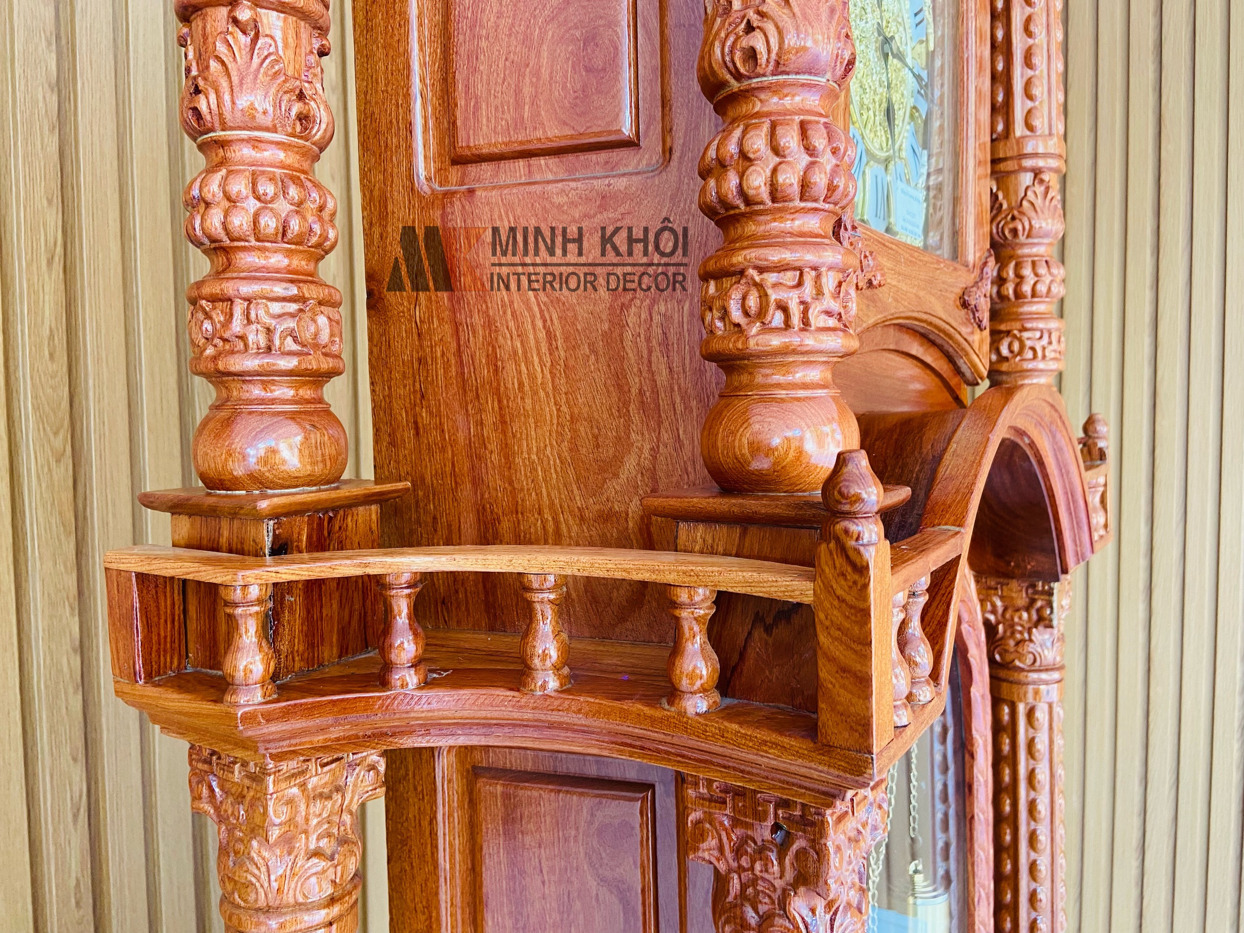 Đồng Hồ Gỗ Hương Đá Hình Tháp - DH004