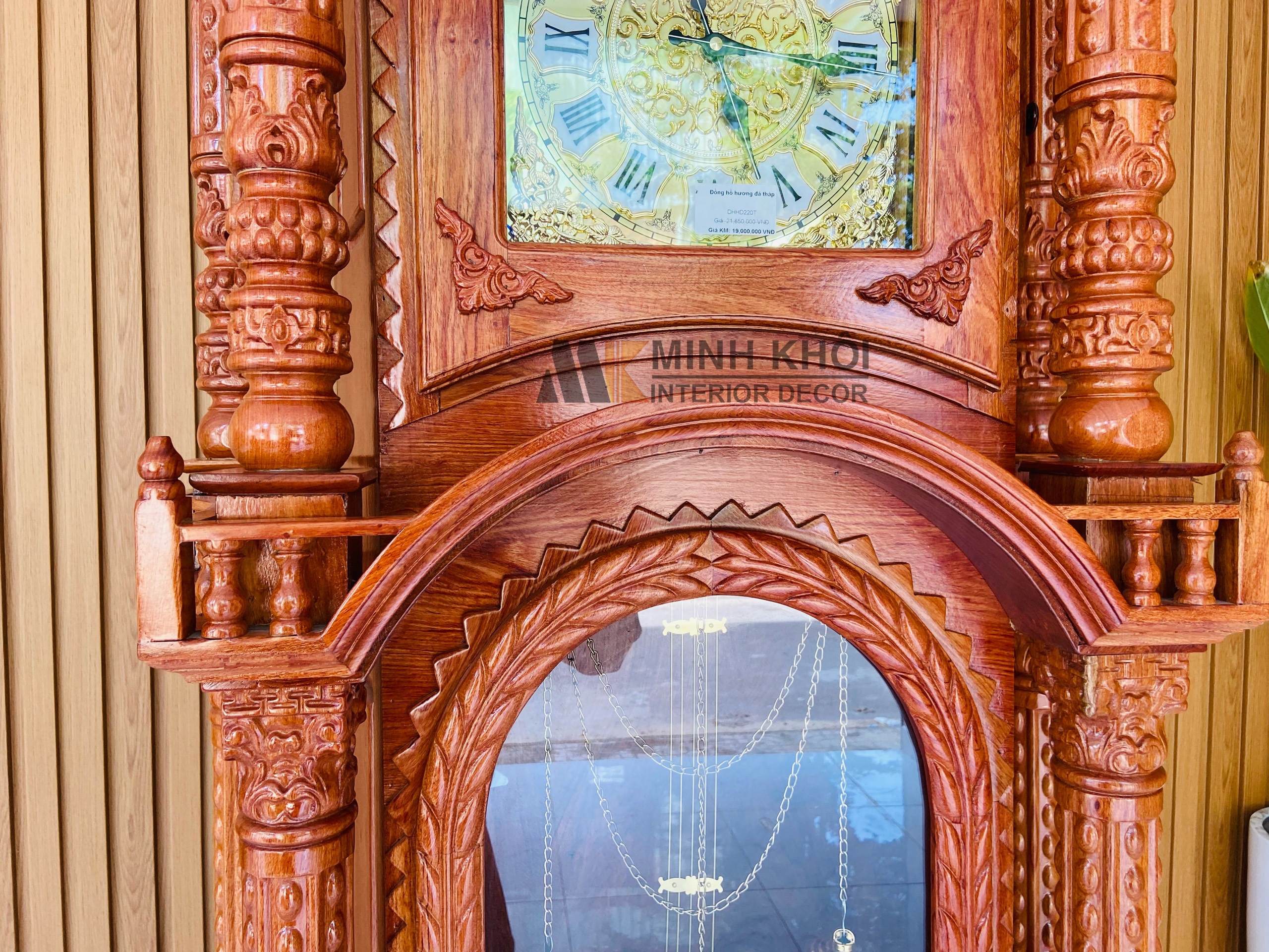 Đồng Hồ Gỗ Hương Đá Hình Tháp - DH004