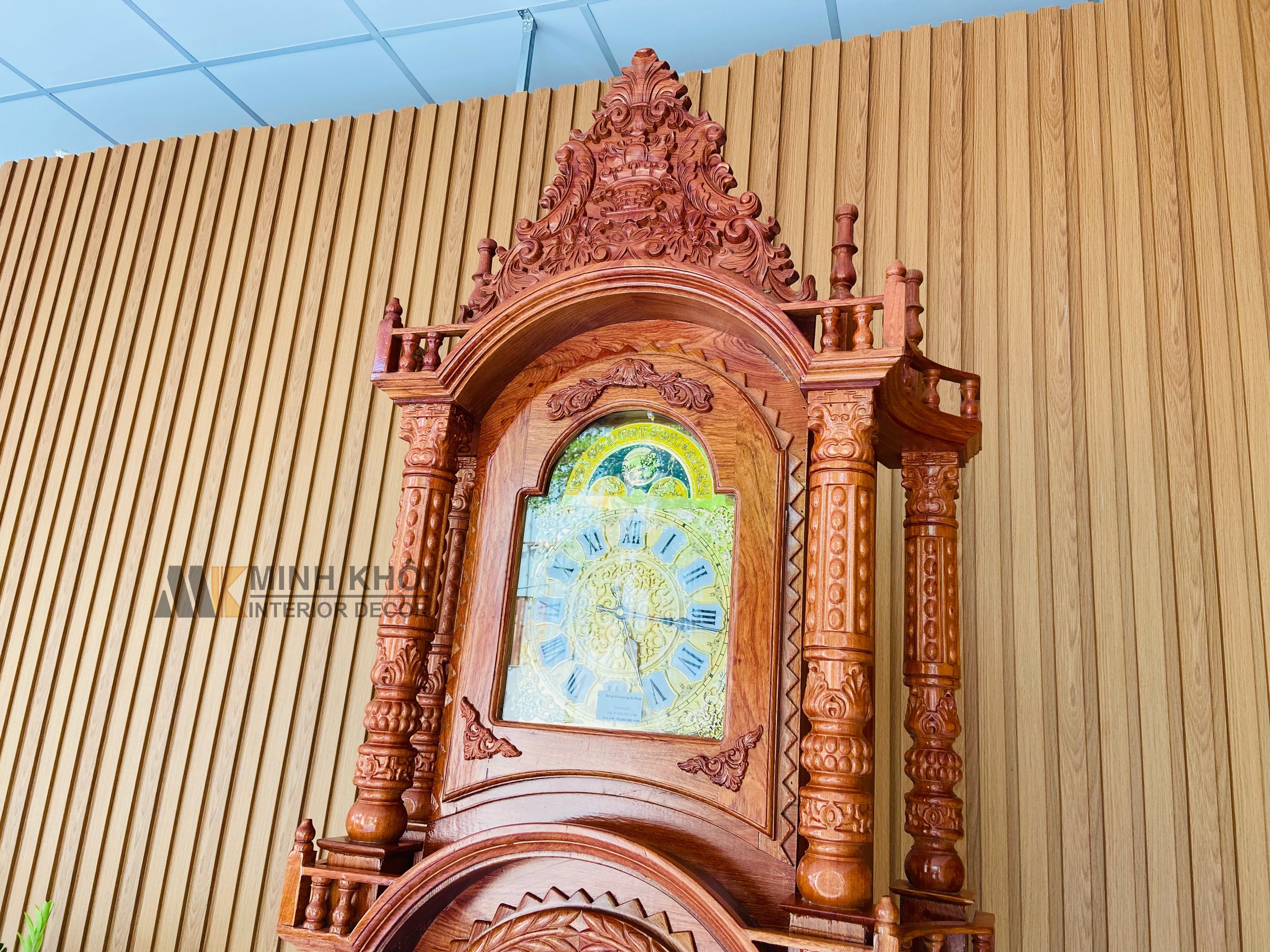 Đồng Hồ Gỗ Hương Đá Hình Tháp - DH004