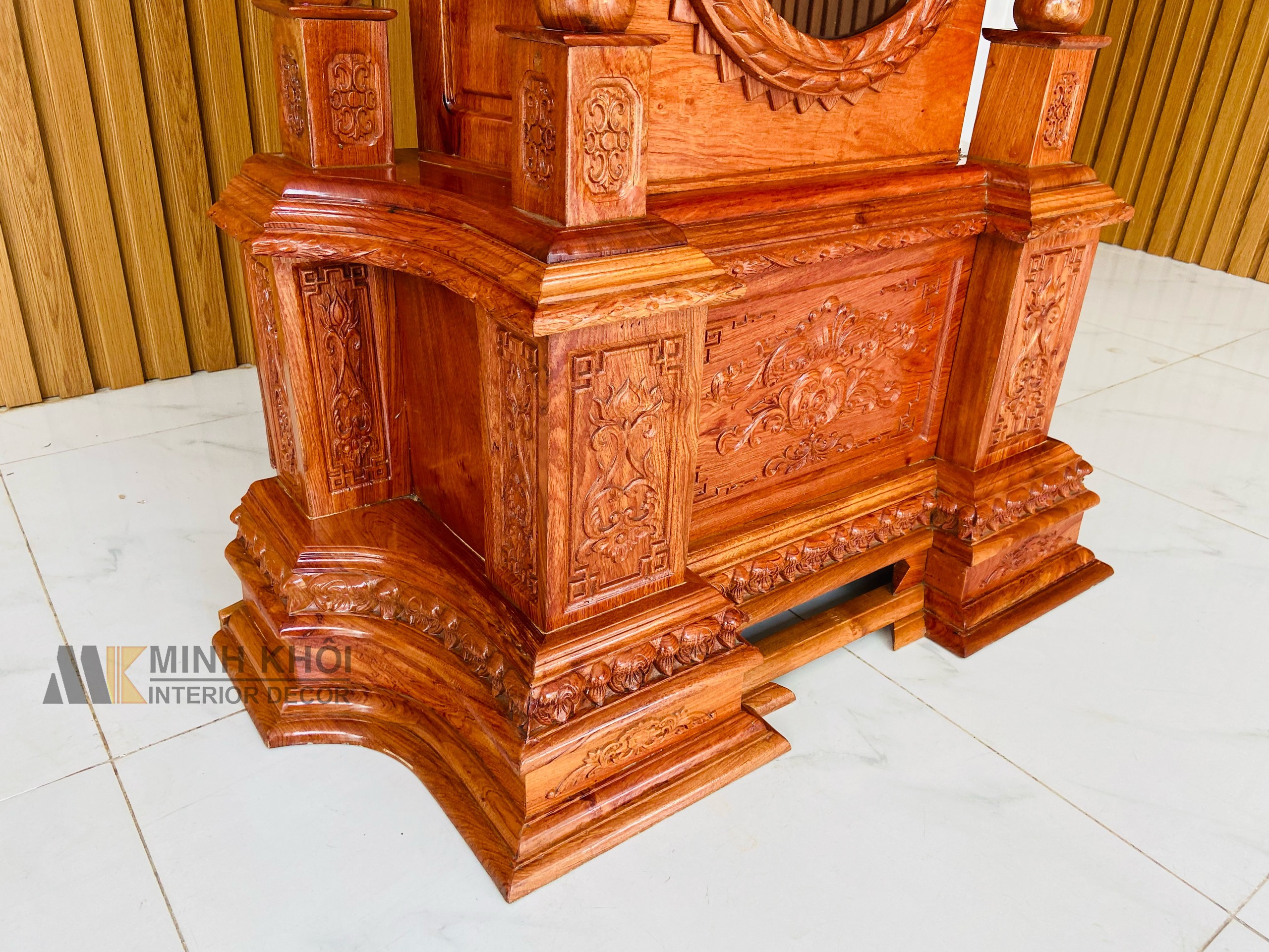 Đồng Hồ Gỗ Hương Đá Hình Tháp - DH004