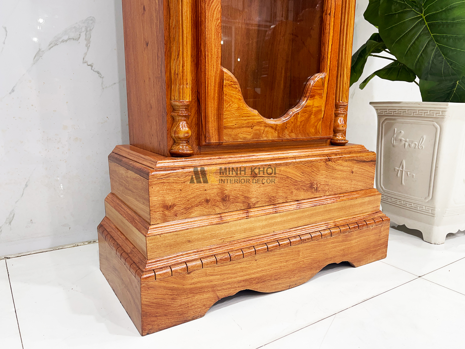 dong-ho-go-huong-da-thap-vuong-trang-tri-phong-khach-DH922