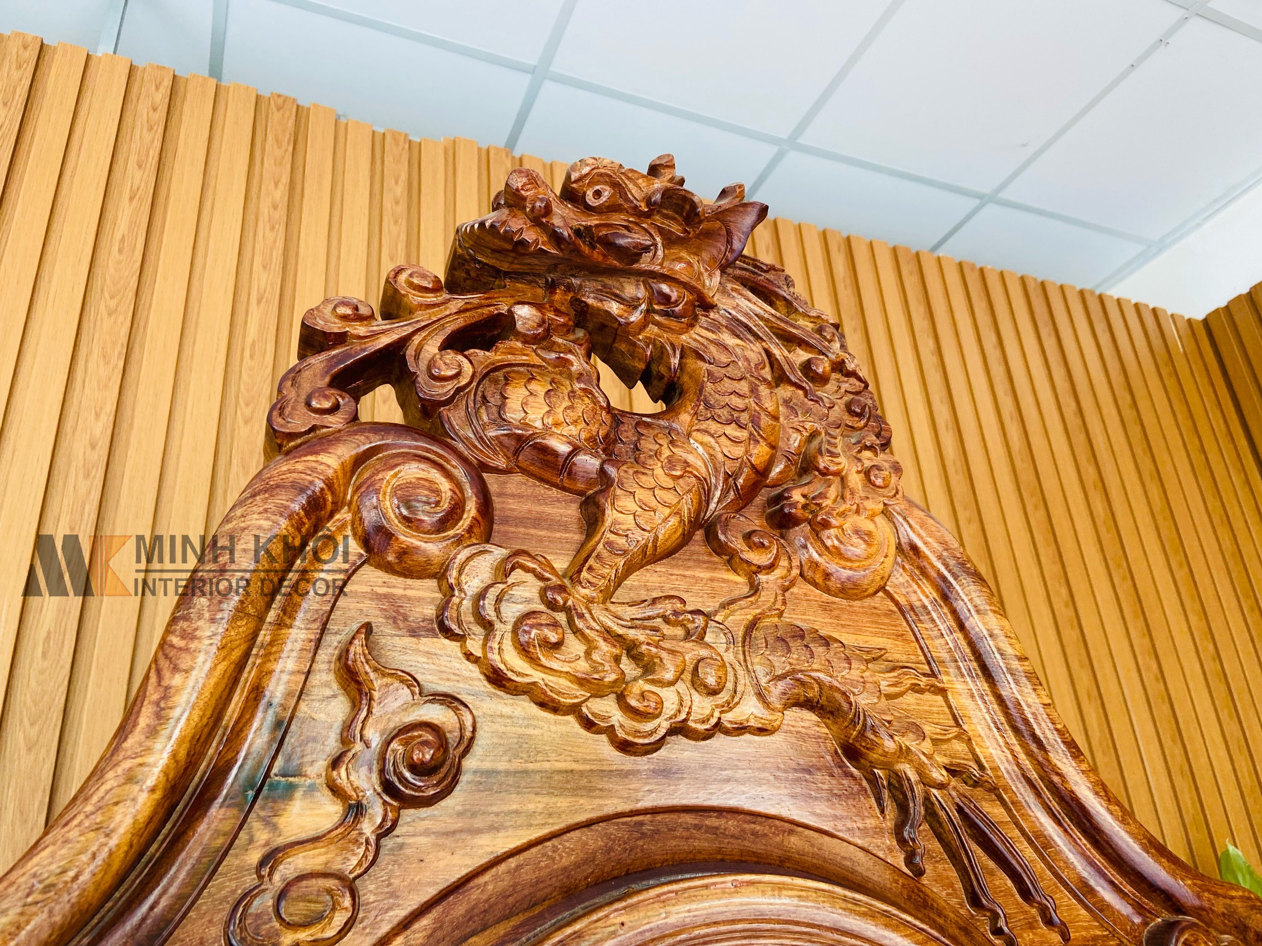 Đồng Hồ Gỗ Hương Vân Chạm Rồng - DH901