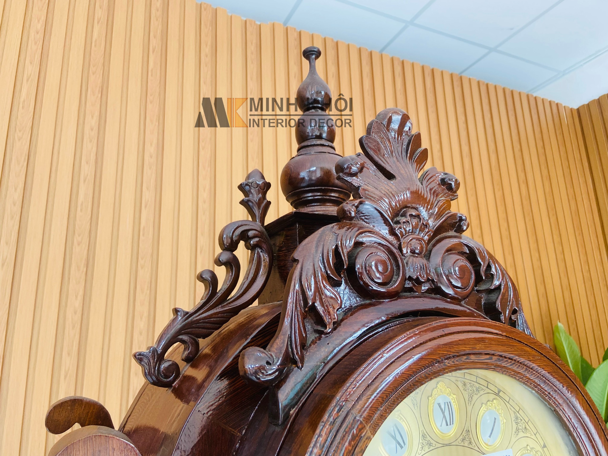 Đồng Hồ Mun Cong Đỉnh Tháp 2m3 - DH909