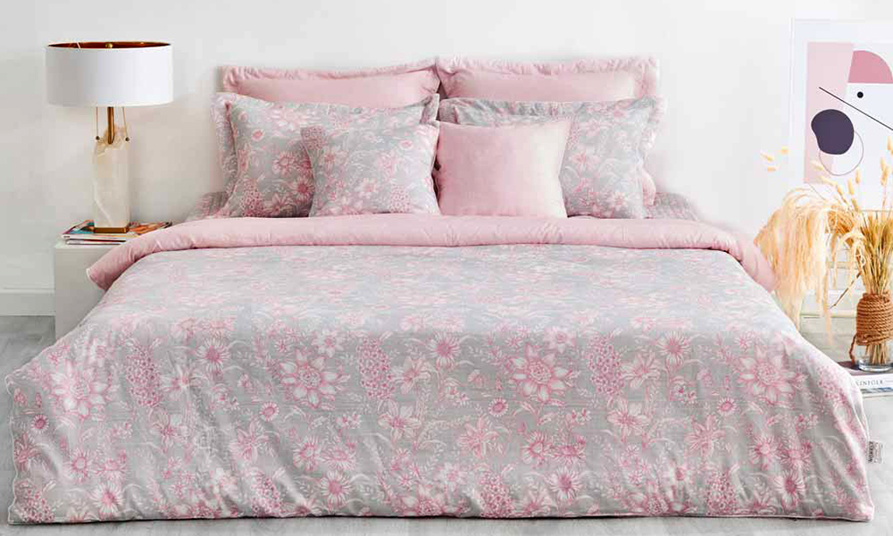 Ga giường màu hồng trẻ trung