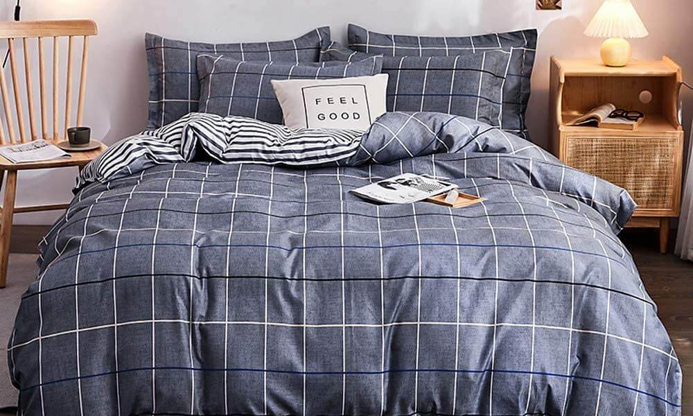 Ga giường màu xám hoạ tiết kẻ