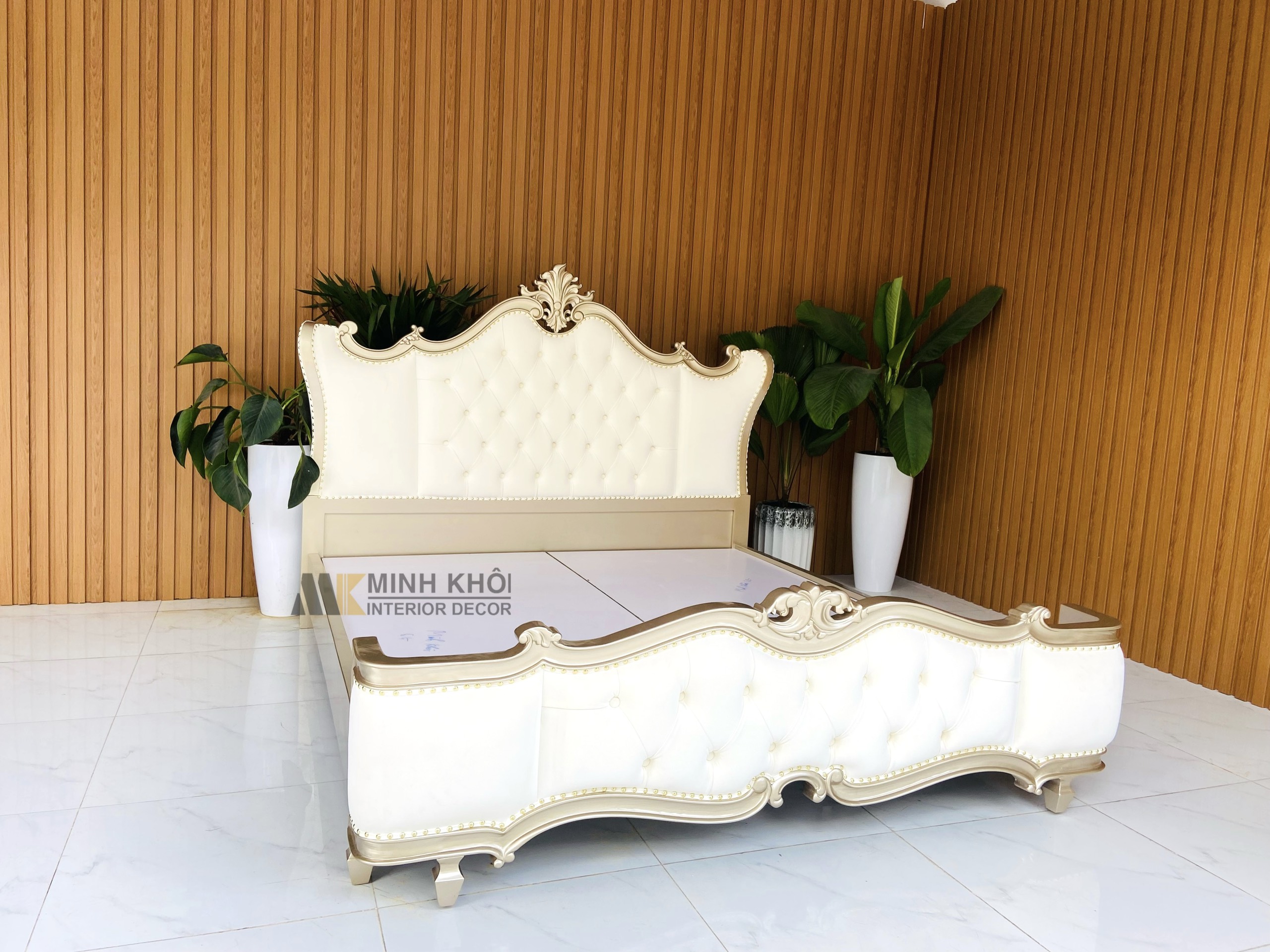 TOP 15+ Mẫu Giường Cưới Đẹp Mê Ly Cho Cặp Đôi