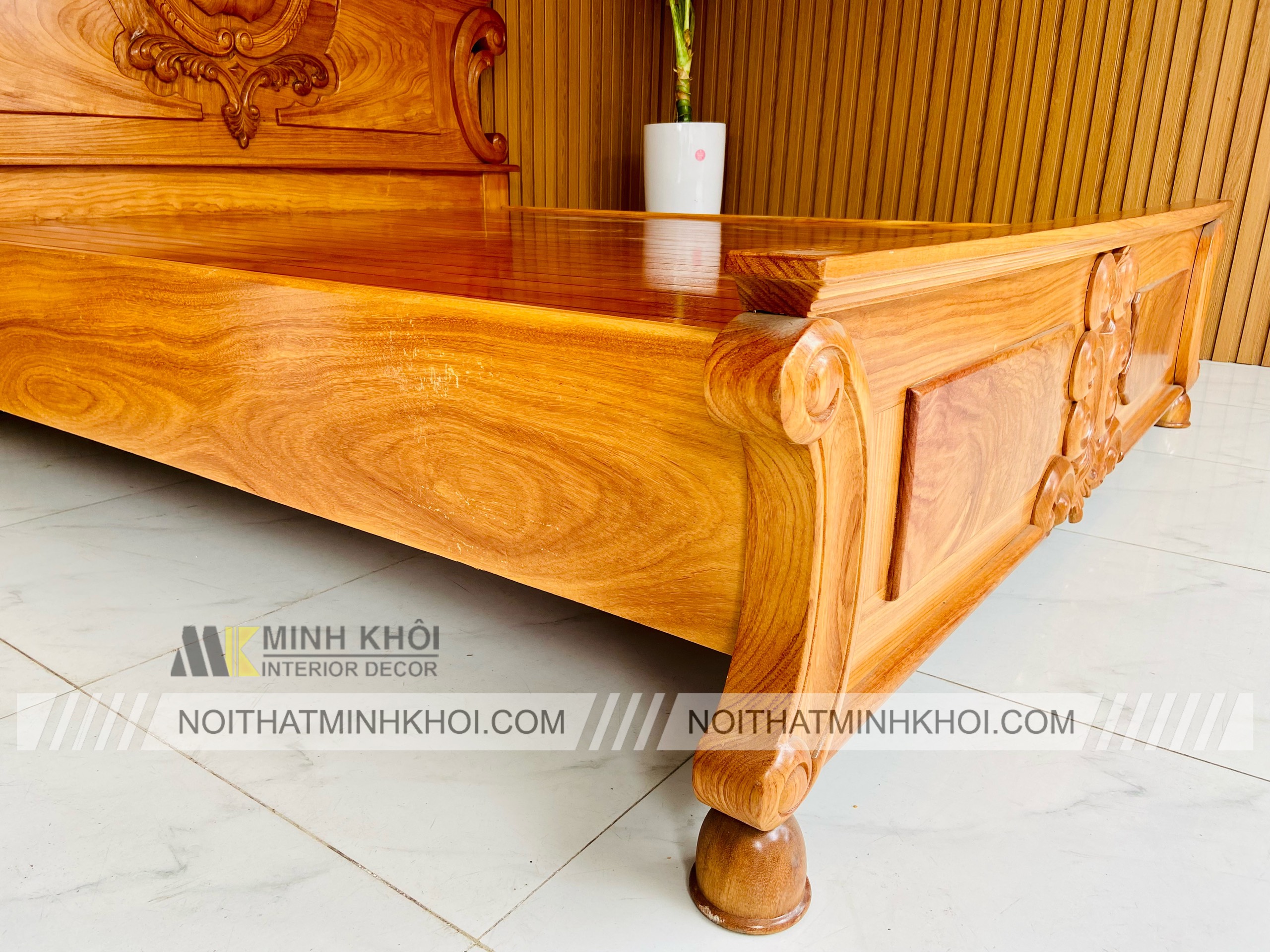 Giường Gõ Đỏ 1m8 Cổ Điển Louis - GN400