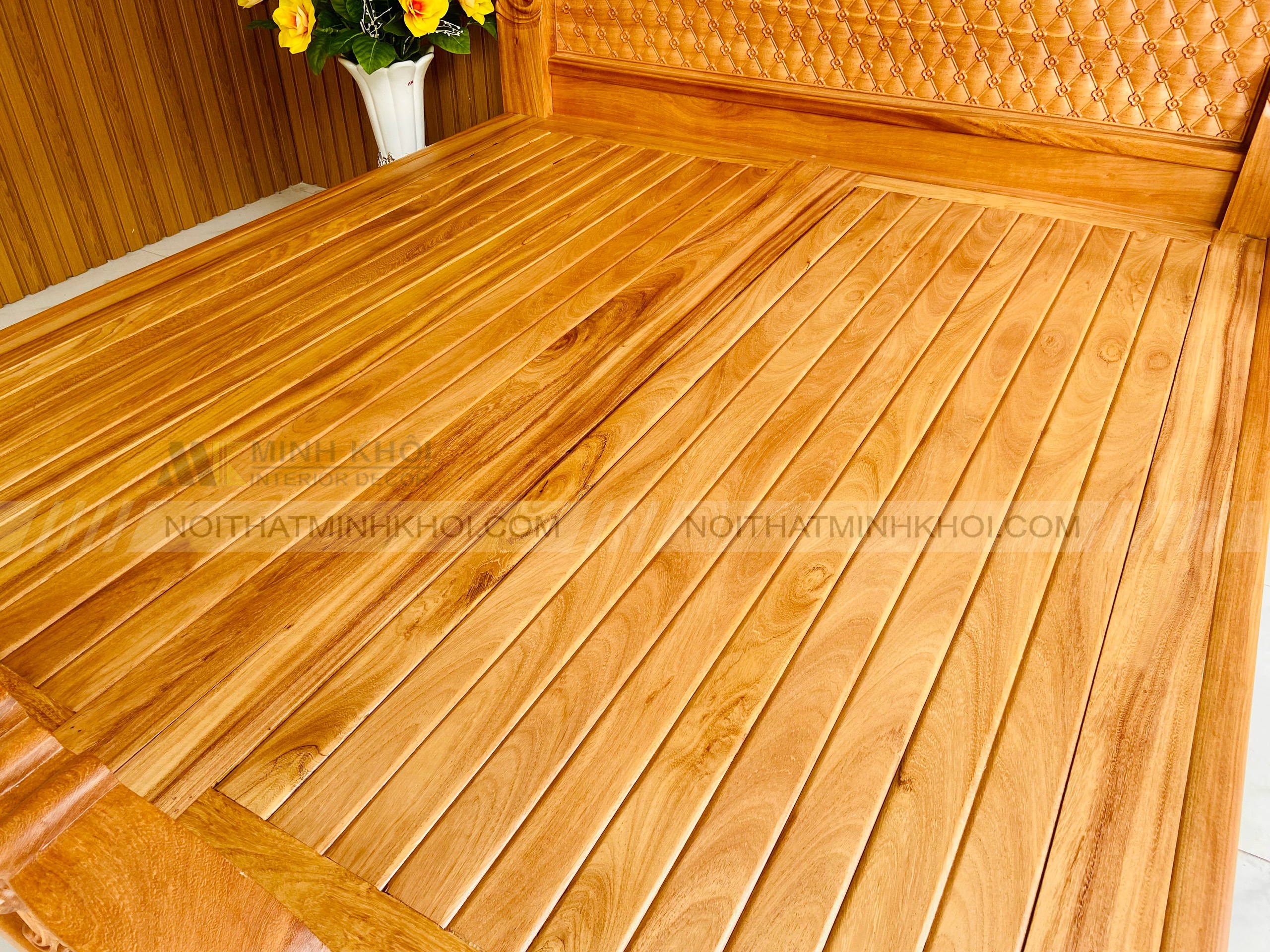  Giường Gõ Đỏ Hoa Mai Cao Cấp 1M8 - GN353