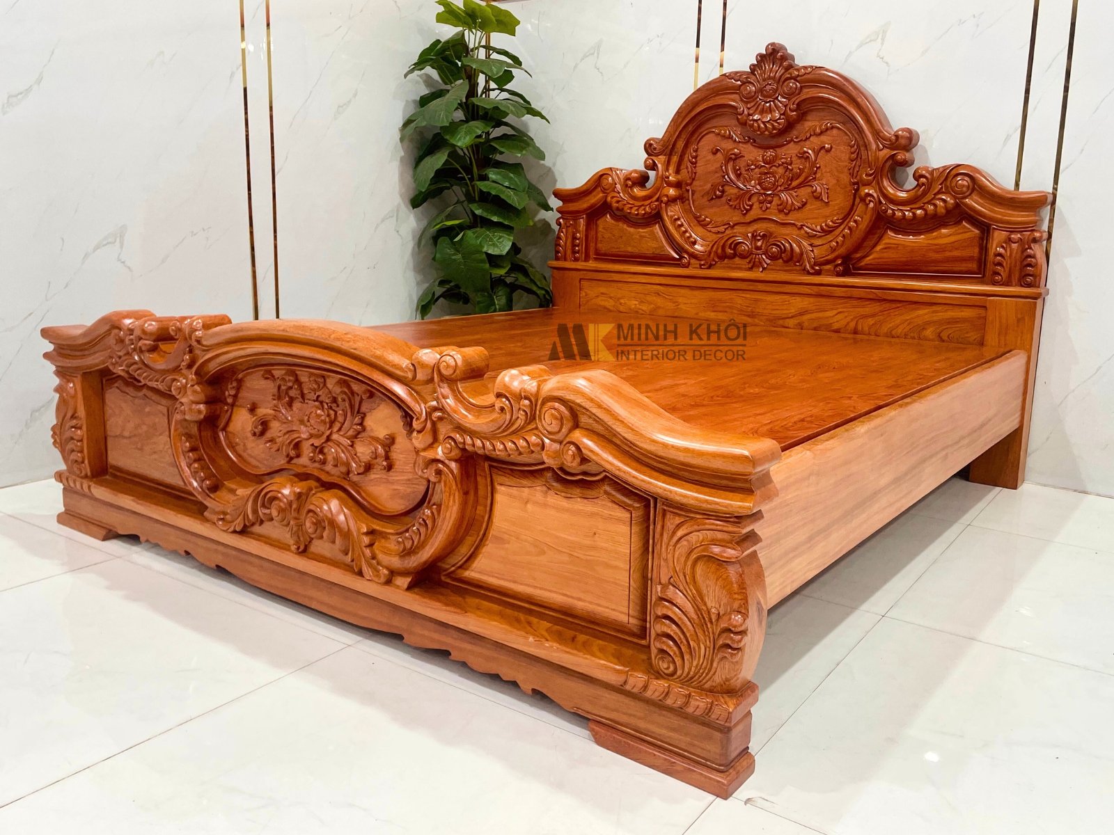 Giường Gỗ Hương Đá Louis Hoàng Gia Cao Cấp - GN943