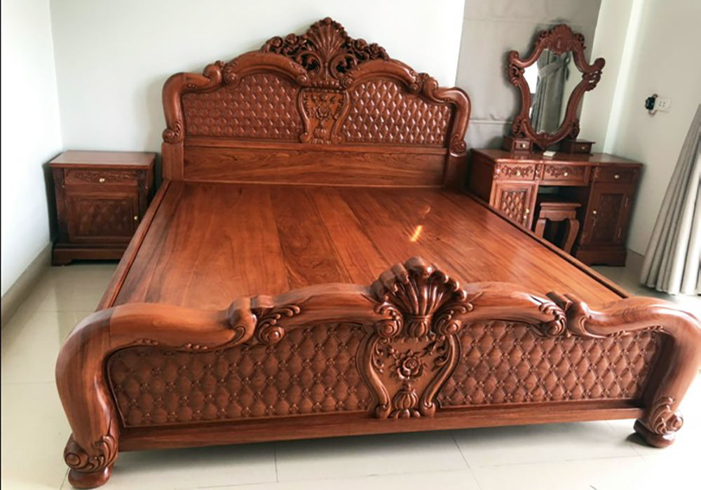 Giường gỗ hương tân cổ điển