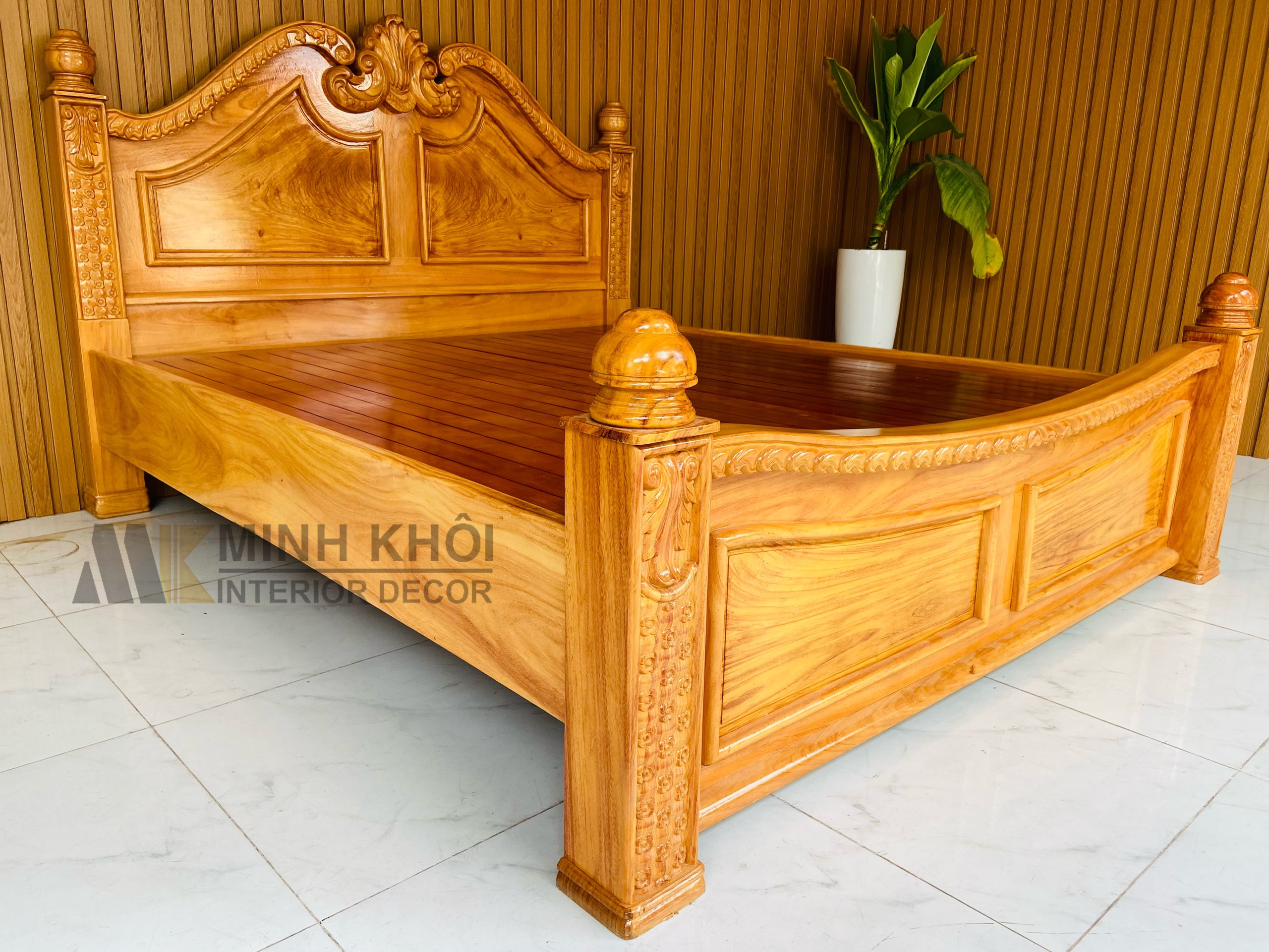 Giường Ngủ Gõ Đỏ 1m8 Cổ Điển – GN1054