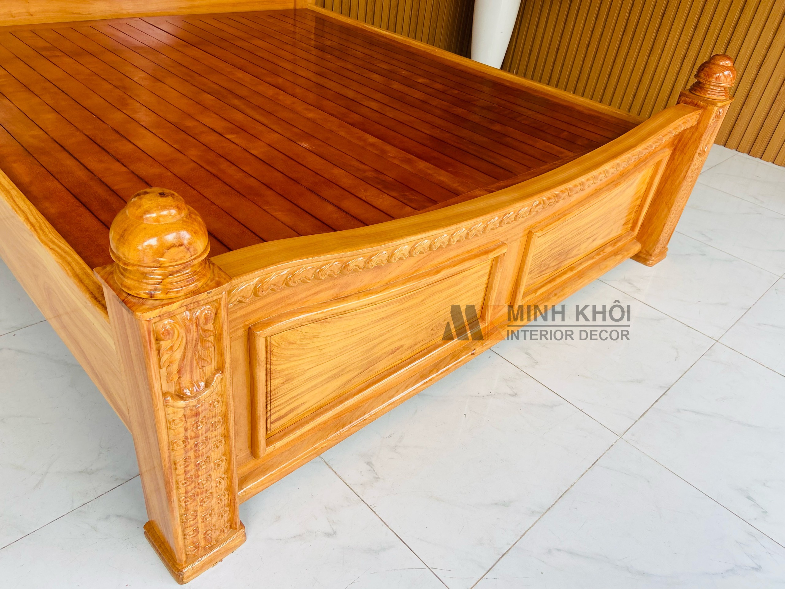 Giường Ngủ Gõ Đỏ 1m8 Cổ Điển – GN1054