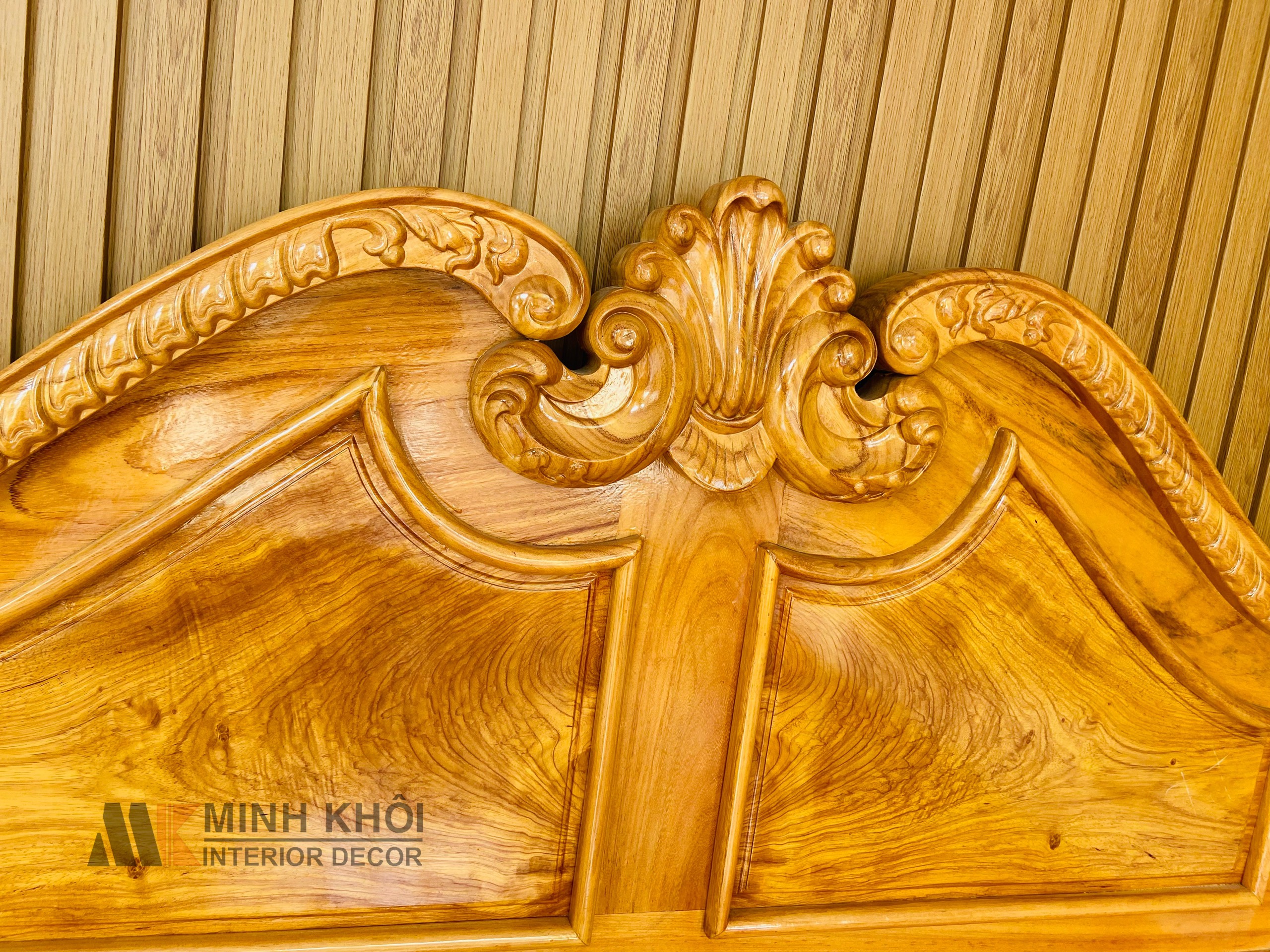 Giường Ngủ Gõ Đỏ 1m8 Cổ Điển – GN1054