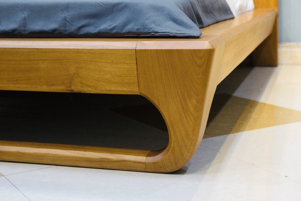 Giường ngủ gõ đỏ chân quỳ 1m8 - GN445