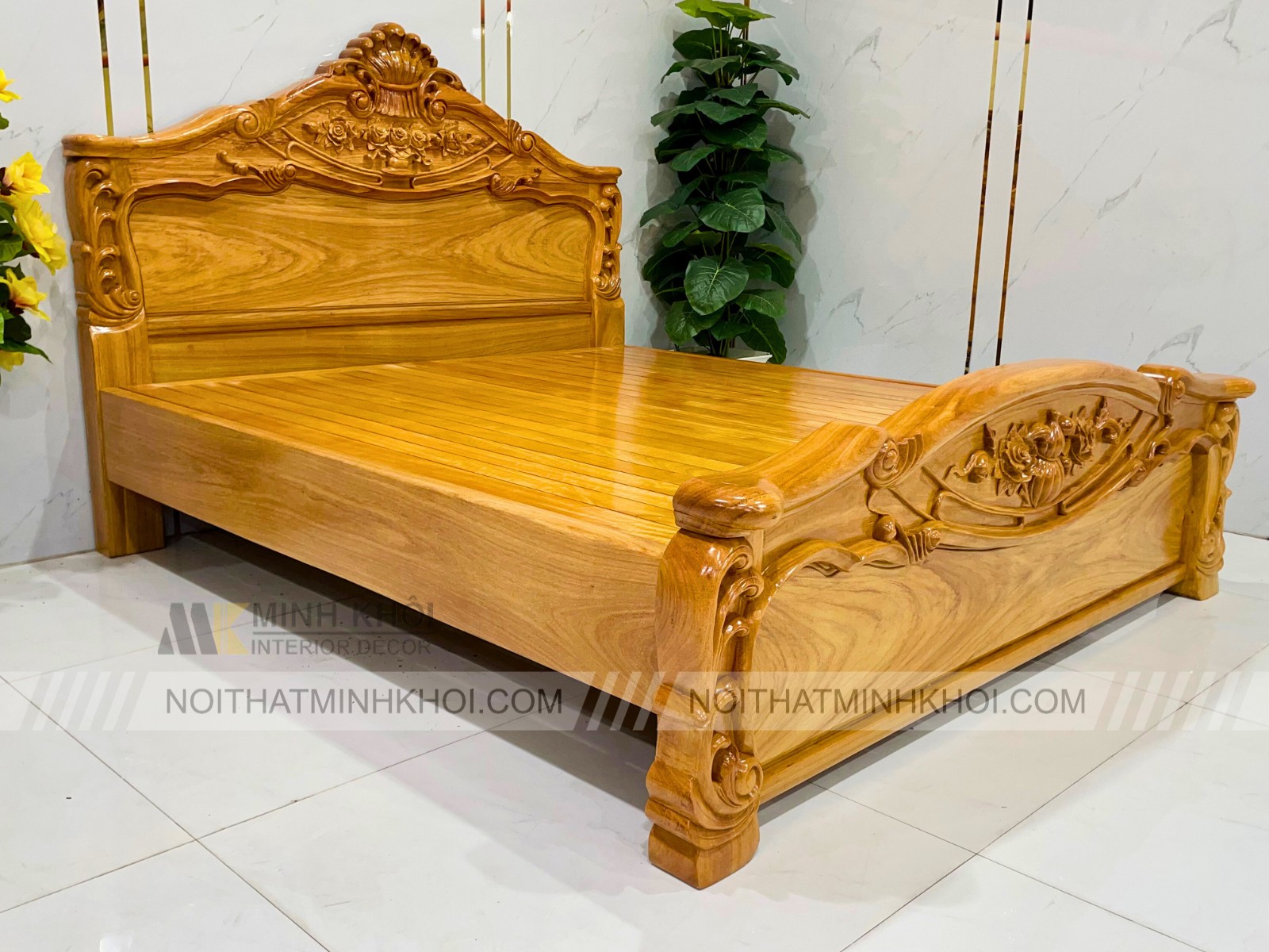 Giường Ngủ Gõ Gõ Cổ Điển Chạm Hoa Hồng - GN937