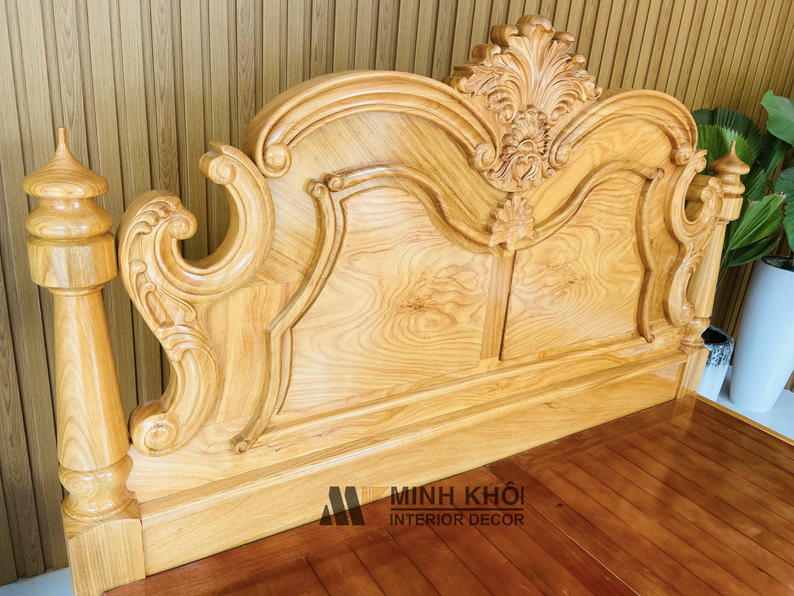 Giường ngủ gỗ gõ đỏ cổ điển - GN1053