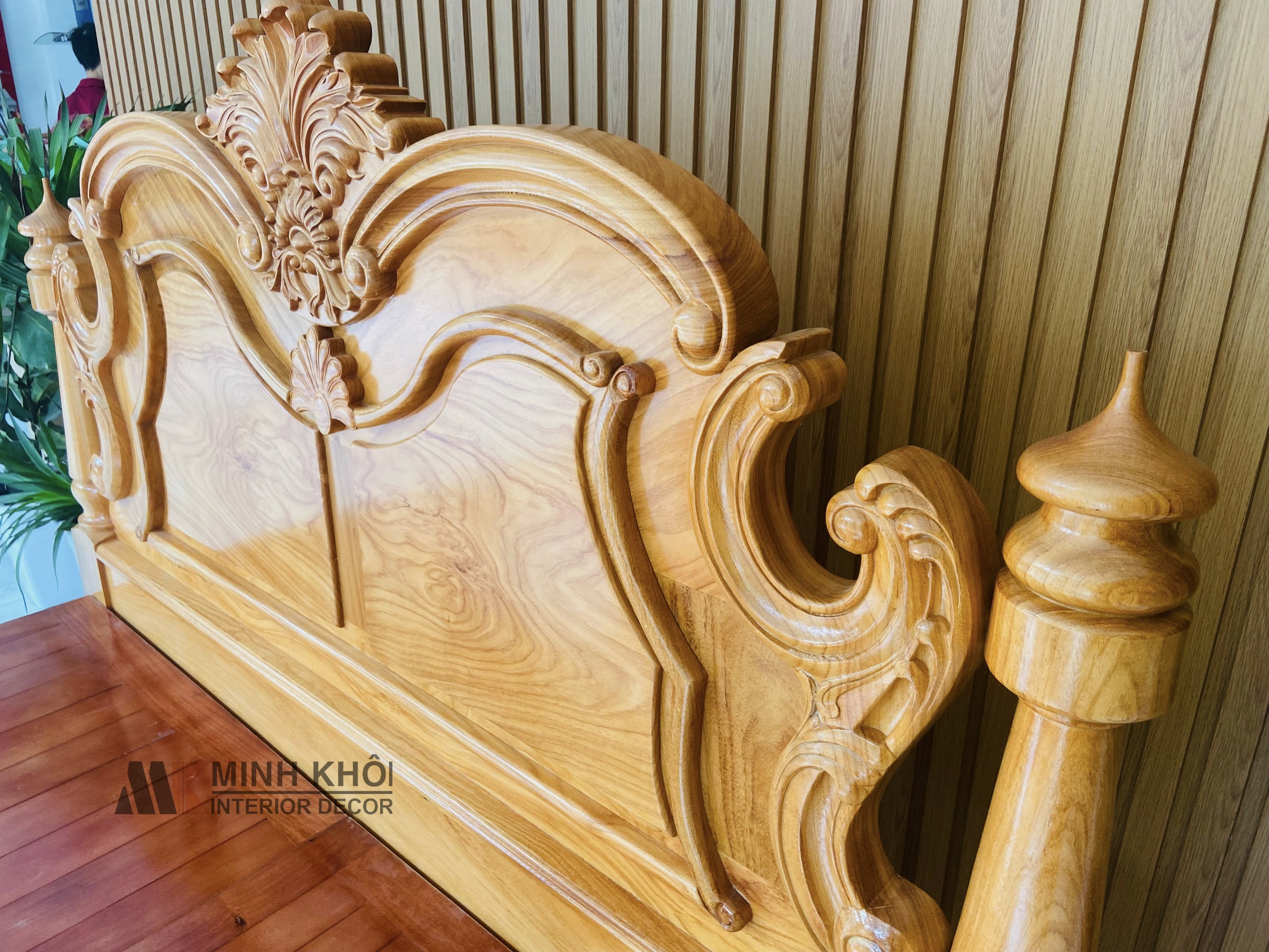 Giường ngủ gỗ gõ đỏ cổ điển - GN1053