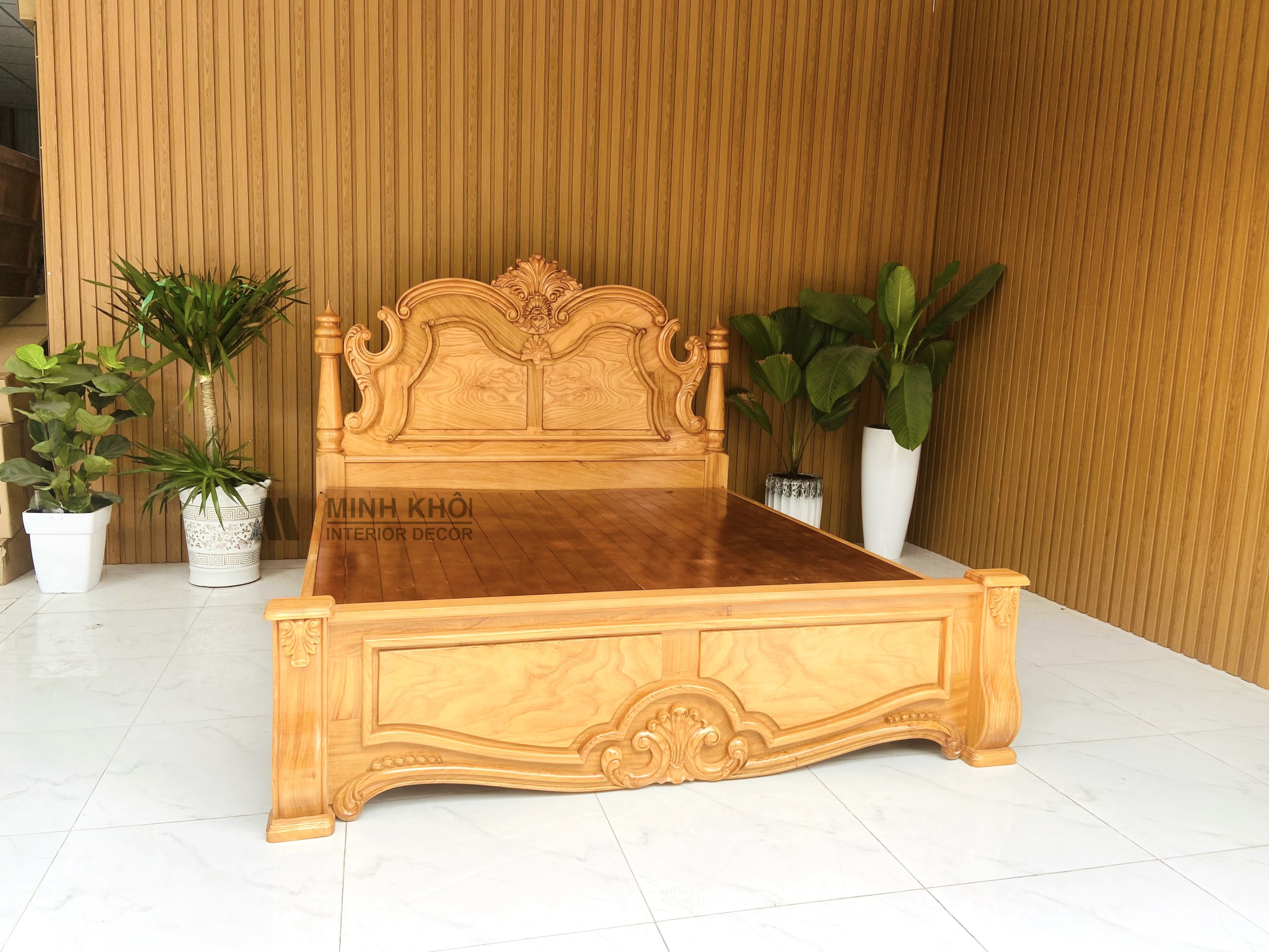 Giường ngủ gỗ gõ đỏ cổ điển - GN1053