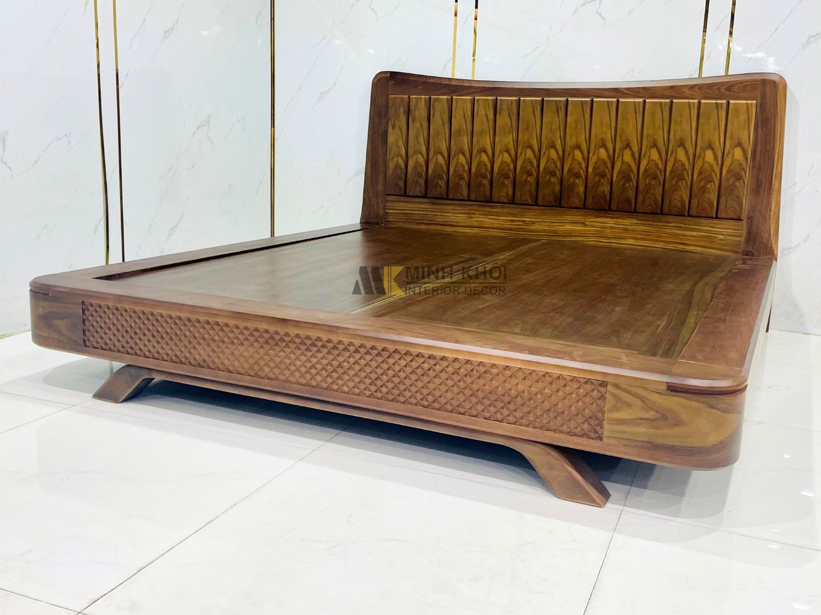 Giường Ngủ Gỗ Sồi Óc Chó Chân Thuyền - GN942